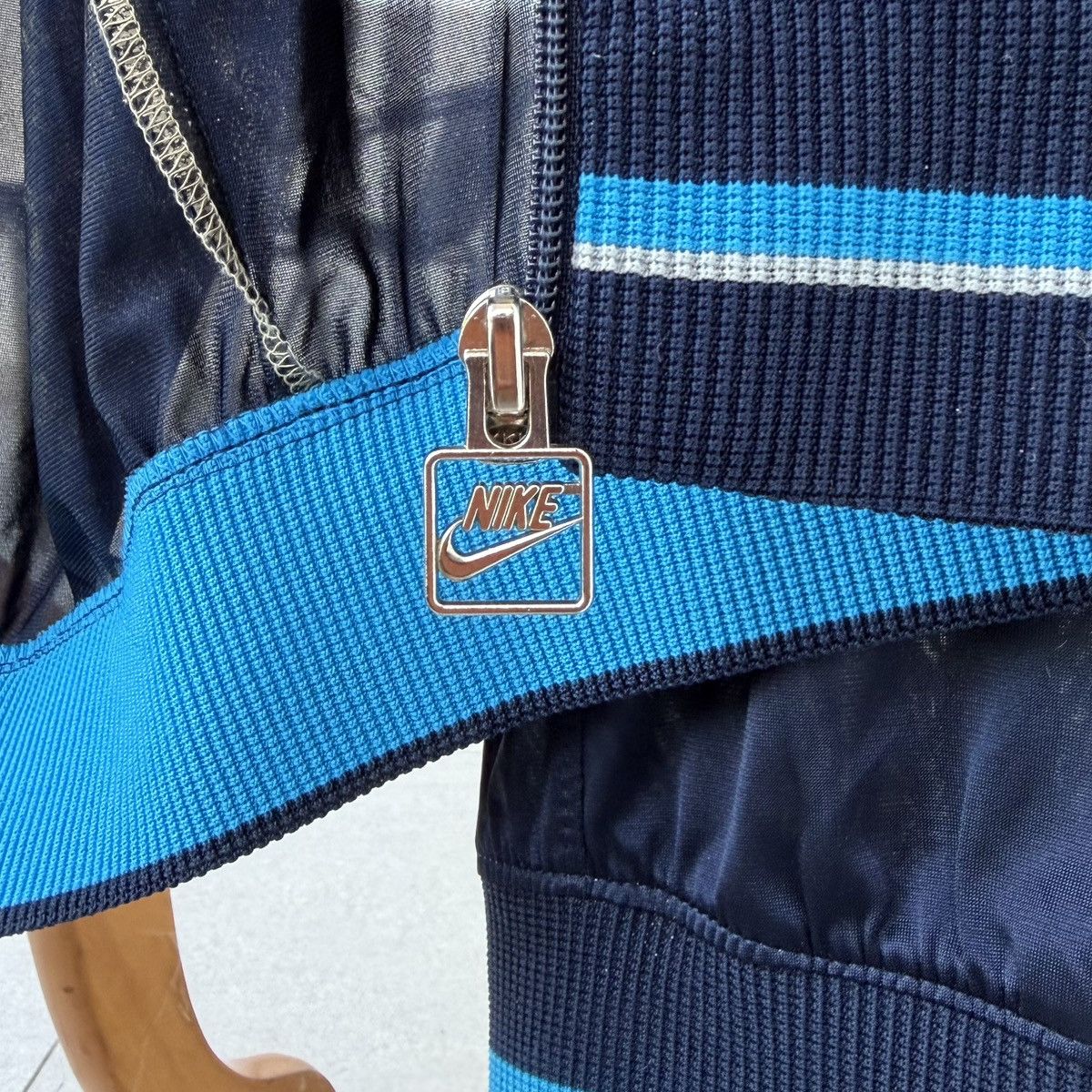 Nike VTG 80s Nike JacketJapan Navy Mesh Lined Archive Windbreaker Size US XL / EU 56 / 4 - 13 Thumbnail