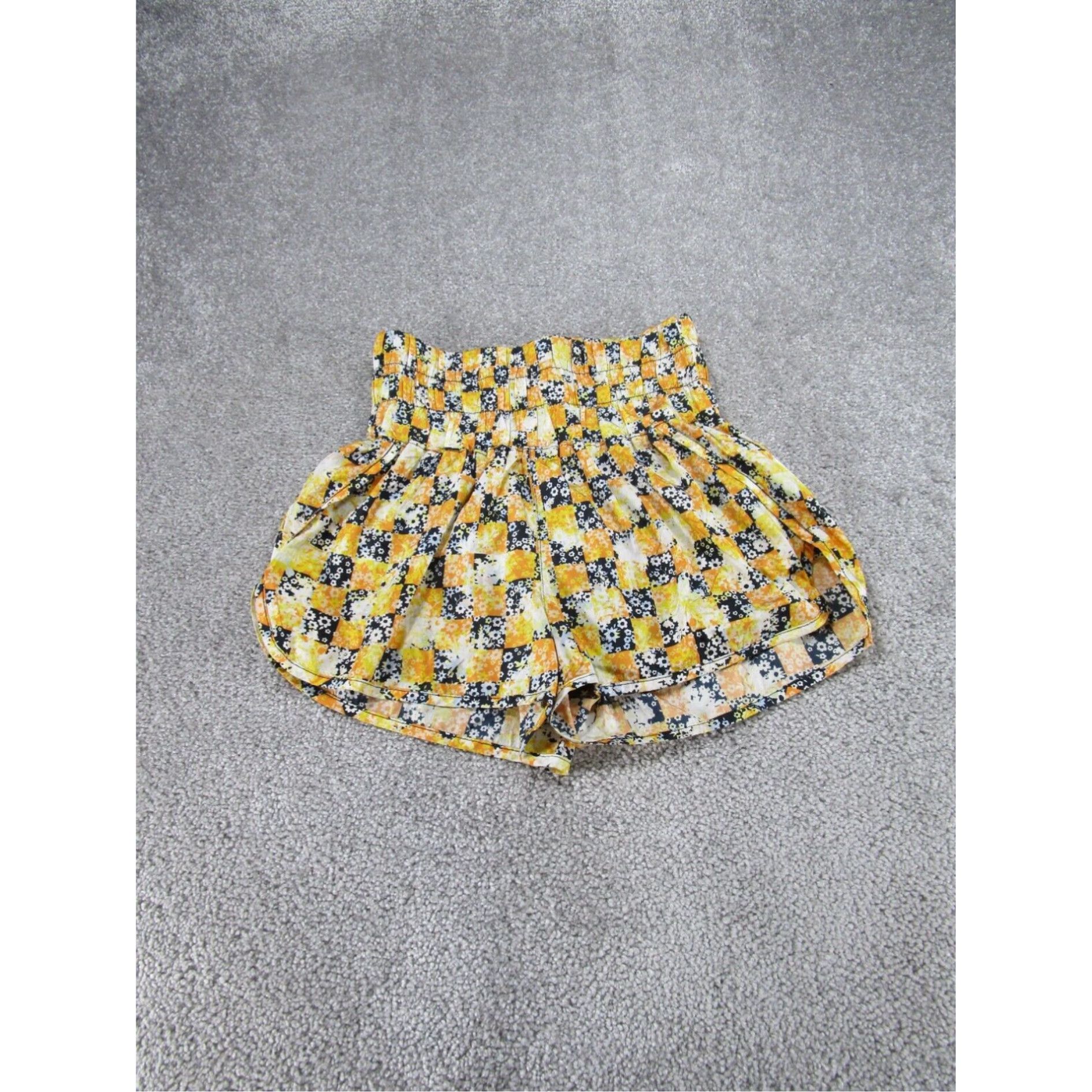 Free People Free People Movement Shorts Womens Extra Large Yellow Black Floral Checks Liner Size 26" / US 2 / IT 38 - 1 Thumbnail