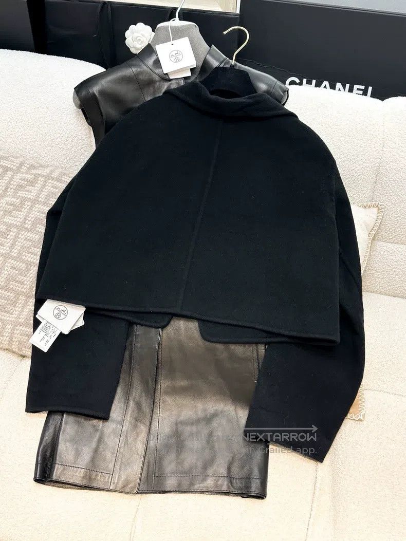 Hermes Hermes Black Sheepskin Dress with Cashmere Cloak Two-piece Size XS / US 0-2 / IT 36-38 - 3 Thumbnail