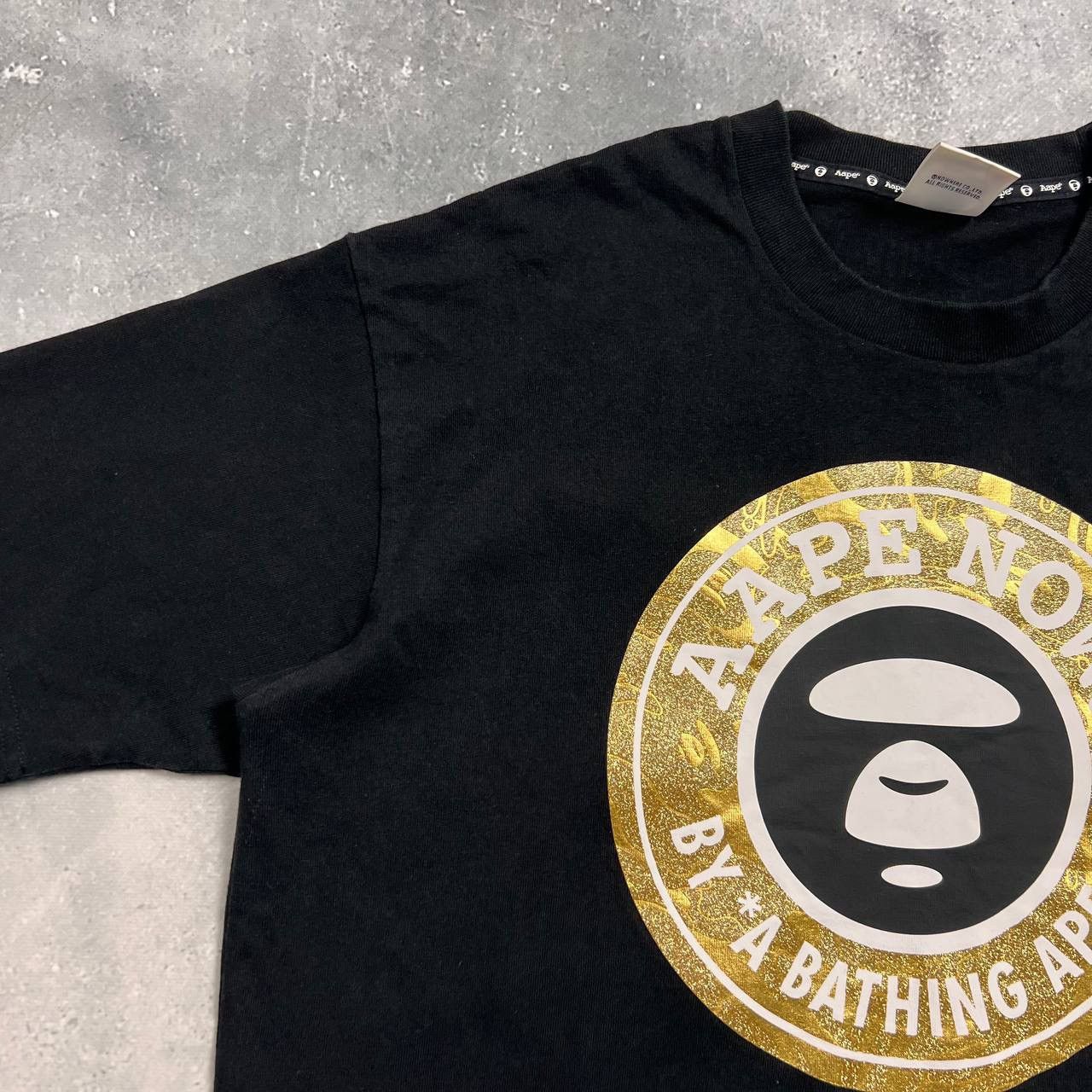 Aape AAPE by A Bathing Ape Gold Logo Universe T Shirt Black Size US S / EU 44-46 / 1 - 8 Thumbnail