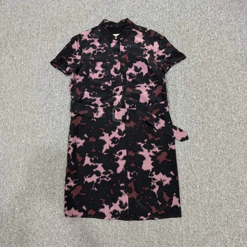 Burberry Burberry Short Sleeve Dress in Black and Pink Size XS / US 0-2 / IT 36-38 - 1 Thumbnail