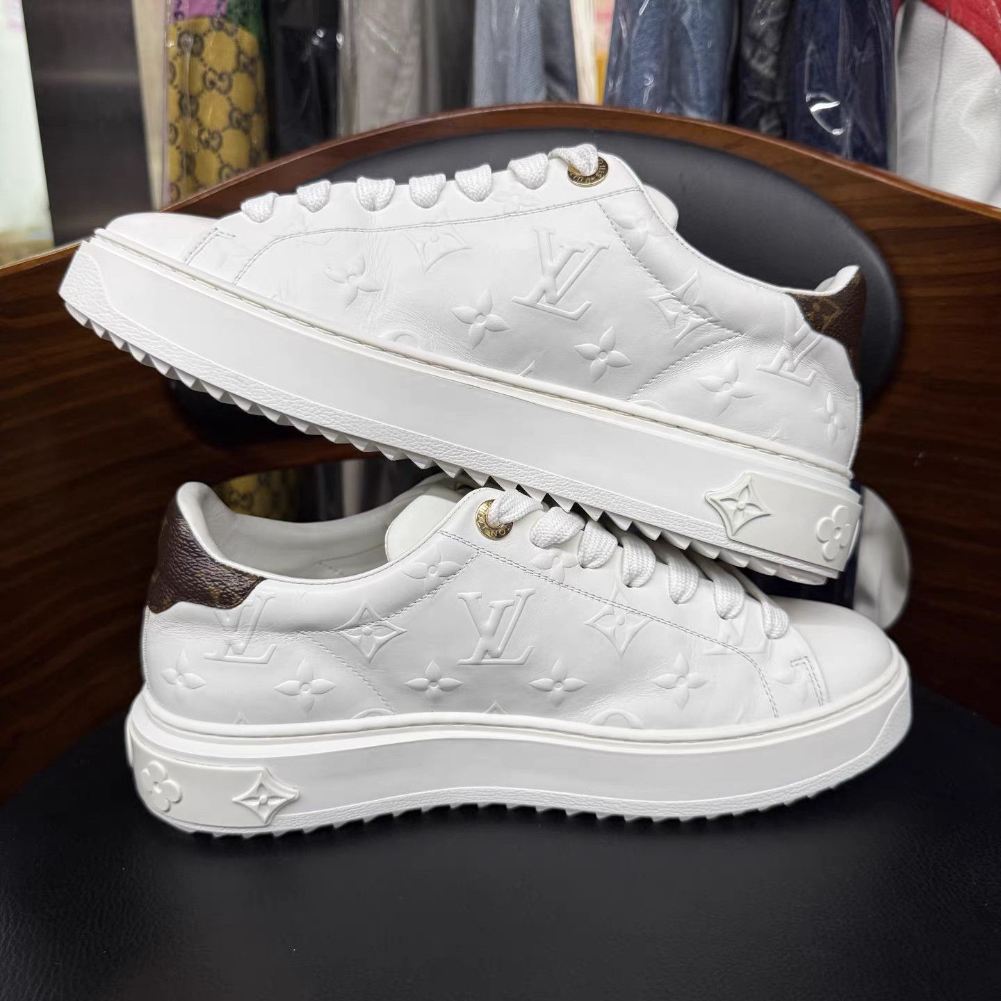 Louis Vuitton LV Time Out Embossed Monogram Platform Sneakers K15 Size US 8 / IT 38 - 7 Thumbnail