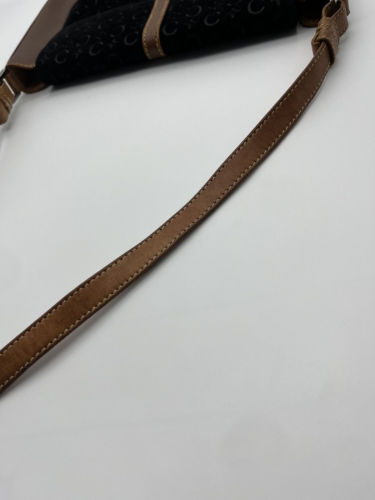Celine Authentic CELINE Shoulder Bag Size ONE SIZE - 7 Thumbnail