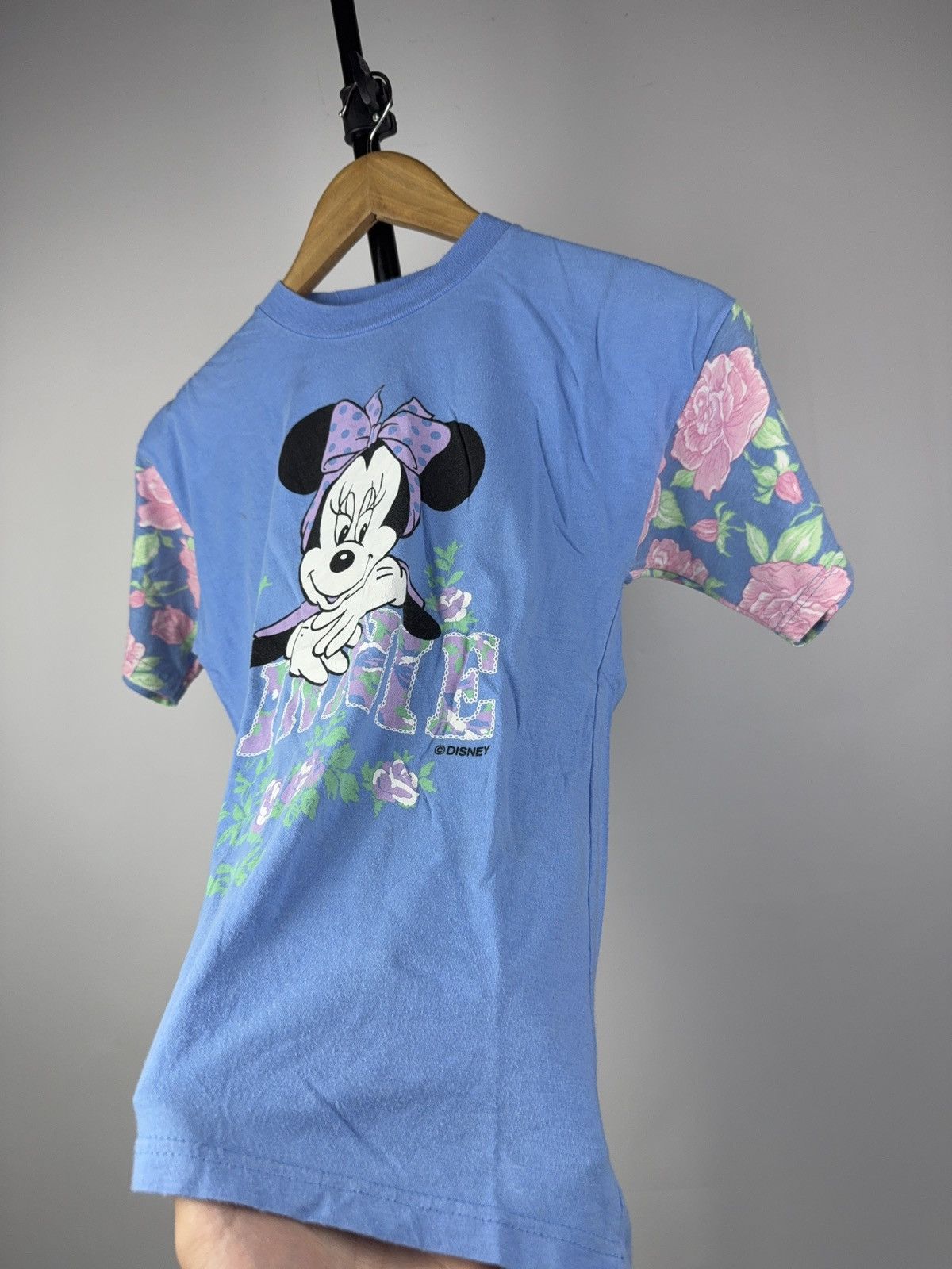 Disney VNTG 90s Retro Minnie Mouse Disney T-Shirt Floral Sleeves Size XS / US 0-2 / IT 36-38 - 2 Thumbnail