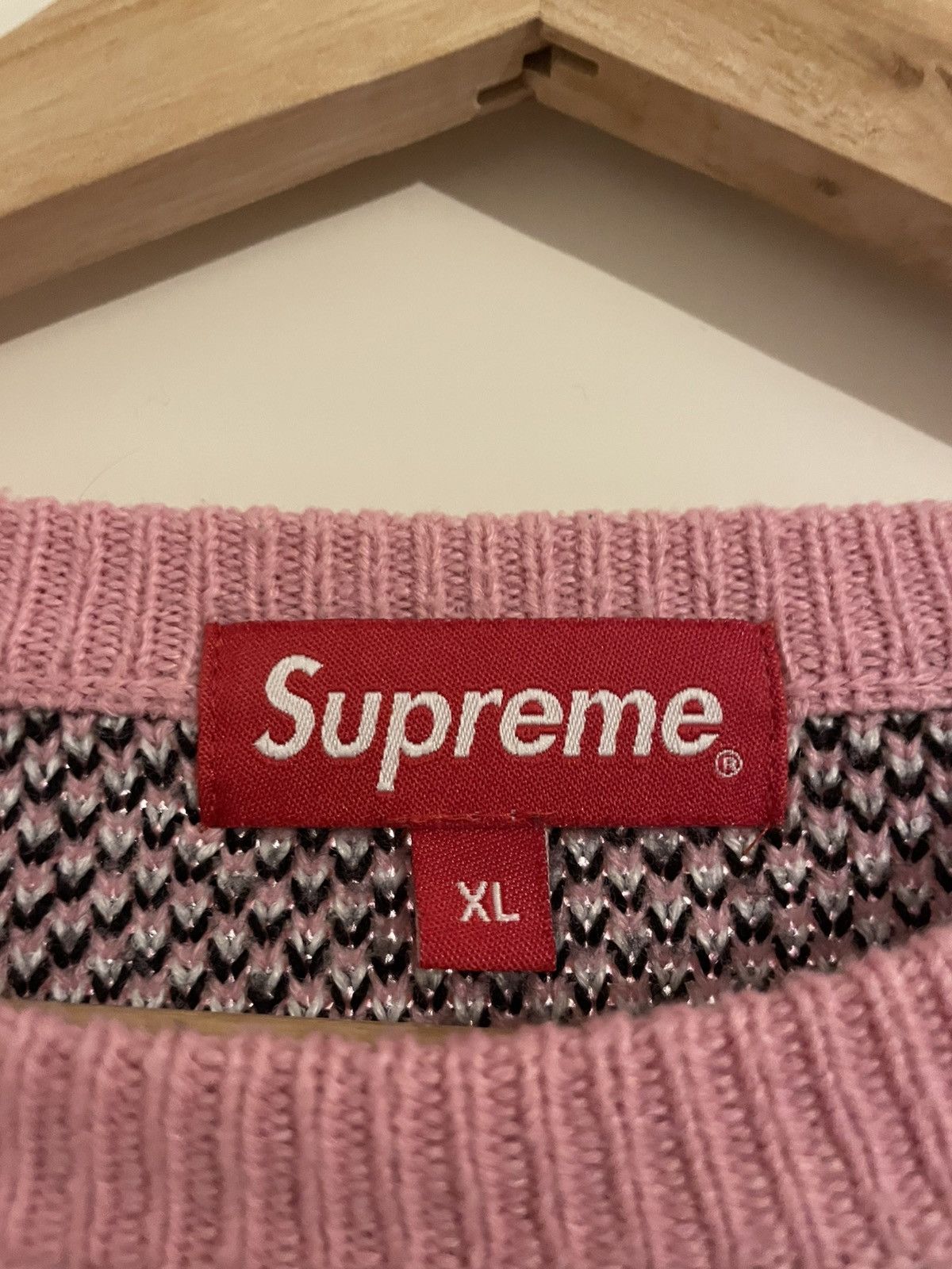 Supreme Supreme pink bandanna sweater Size US XL / EU 56 / 4 - 3 Thumbnail