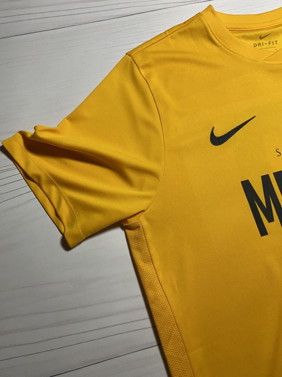 Nike Nike BSC Young Boys 2018 Champions Switzerland jersey Size US L / EU 52-54 / 3 - 7 Thumbnail