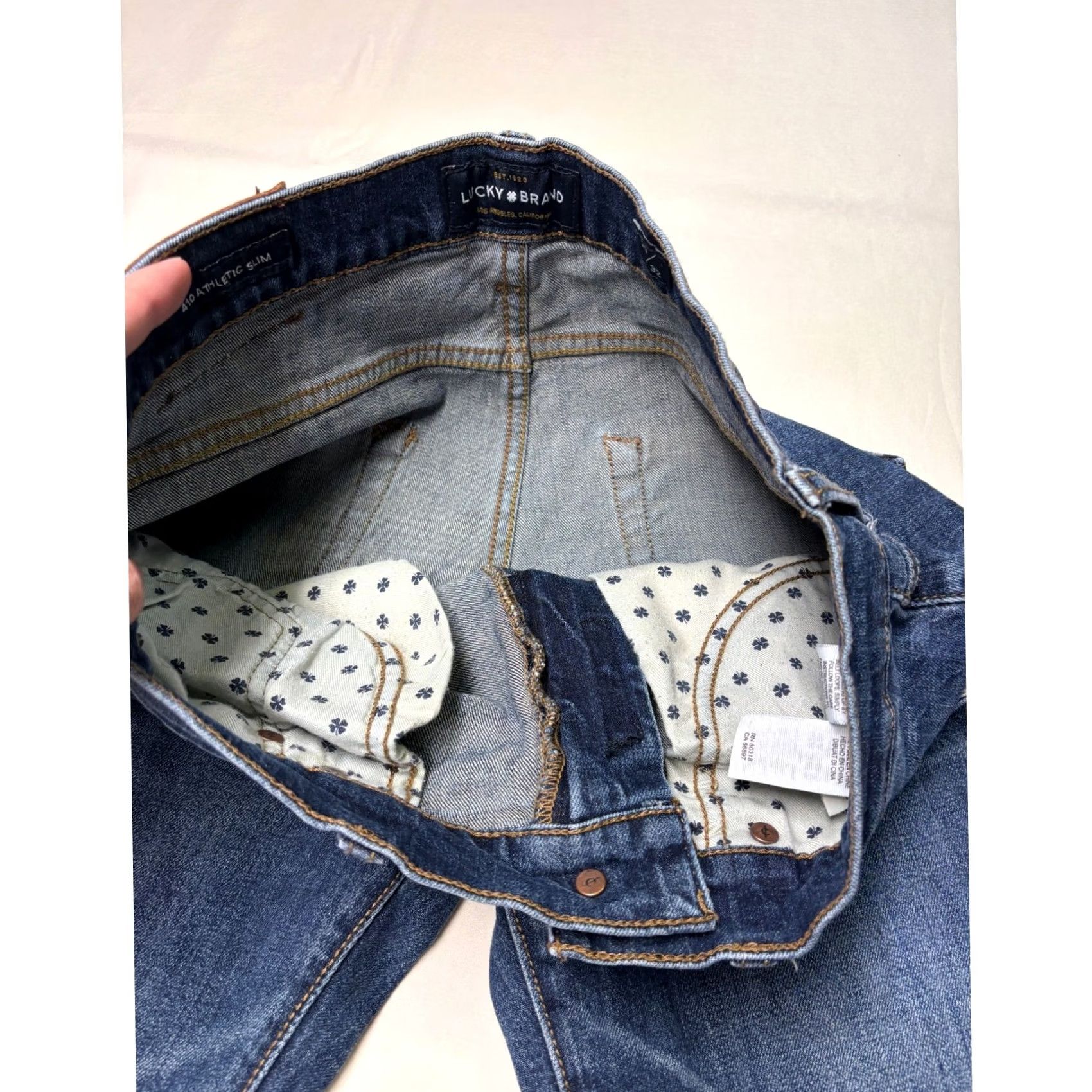 Lucky Brand Lucky Brand 410 Athletic Slim Jeans Mens Blue Denim 29x27 Medium Wash Stretch Size US 29 - 4 Thumbnail