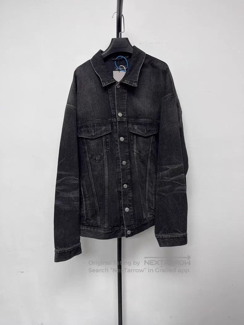Balenciaga Balenciaga Distressed Logo Printed Lapel Casual Loose Deni Size US S / EU 44-46 / 1 - 2 Thumbnail