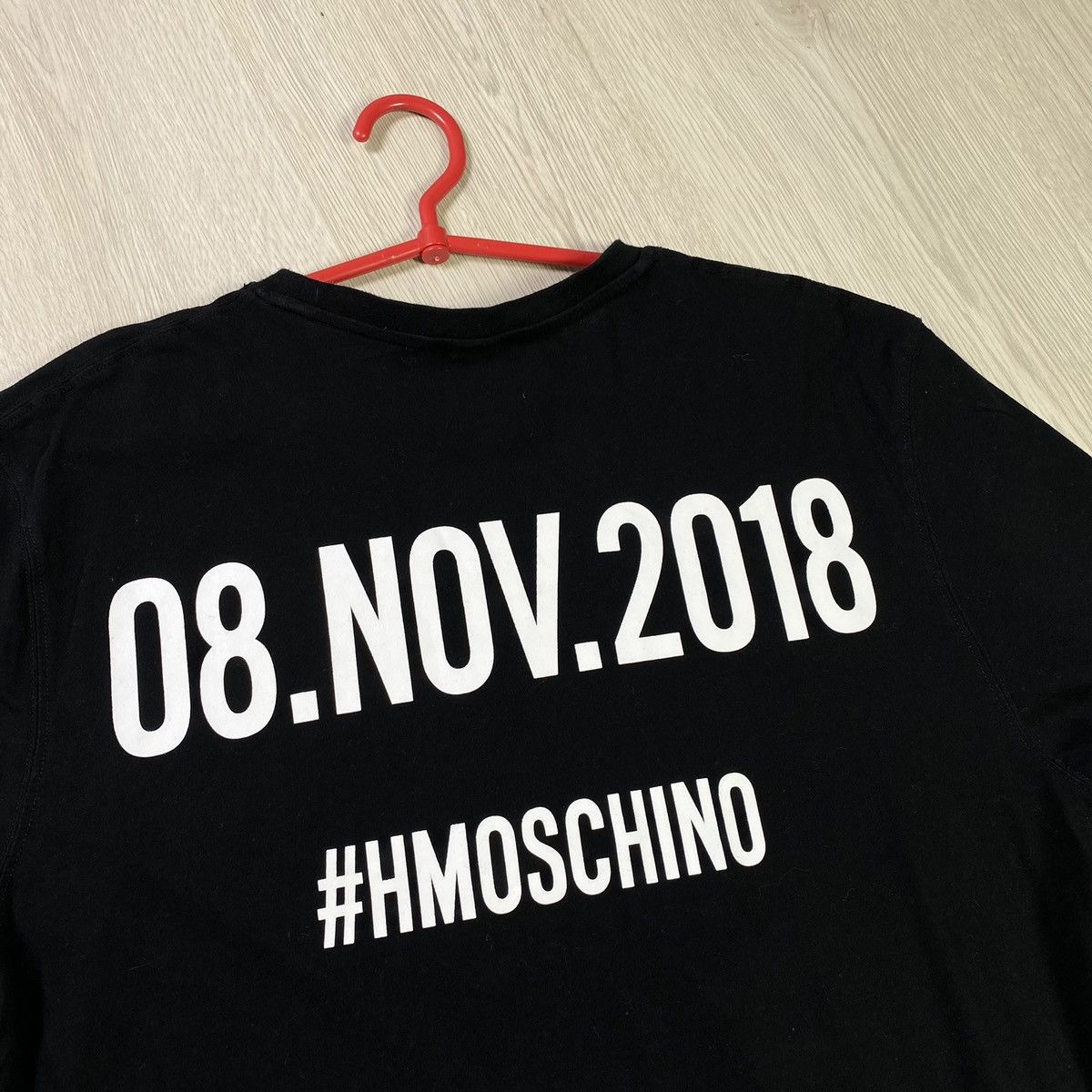H&M × Moschino Moschino H&M T-shirt Size M Size US M / EU 48-50 / 2 - 3 Thumbnail