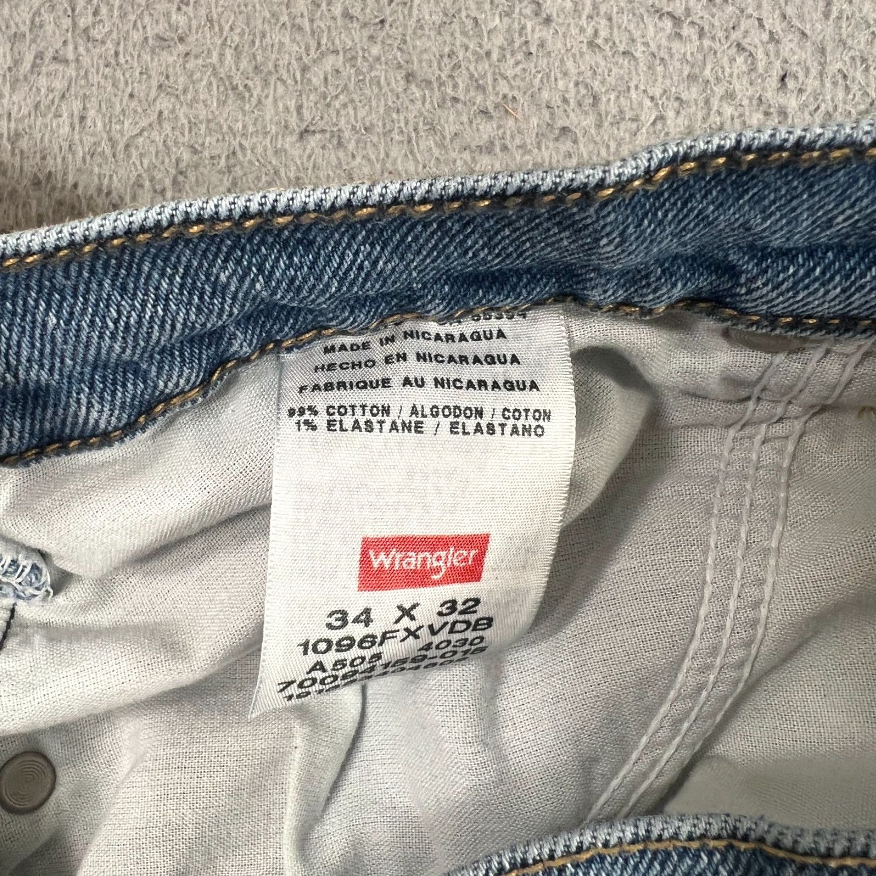 Wrangler VINTAGE Wrangler Jeans 34x32 Light Wash Y2K Western Jeans Men 5-Pocket Denim Cotton Blue Straight Regular Size 34 Inseam 32 Size US 34 / EU 50 - 6 Thumbnail