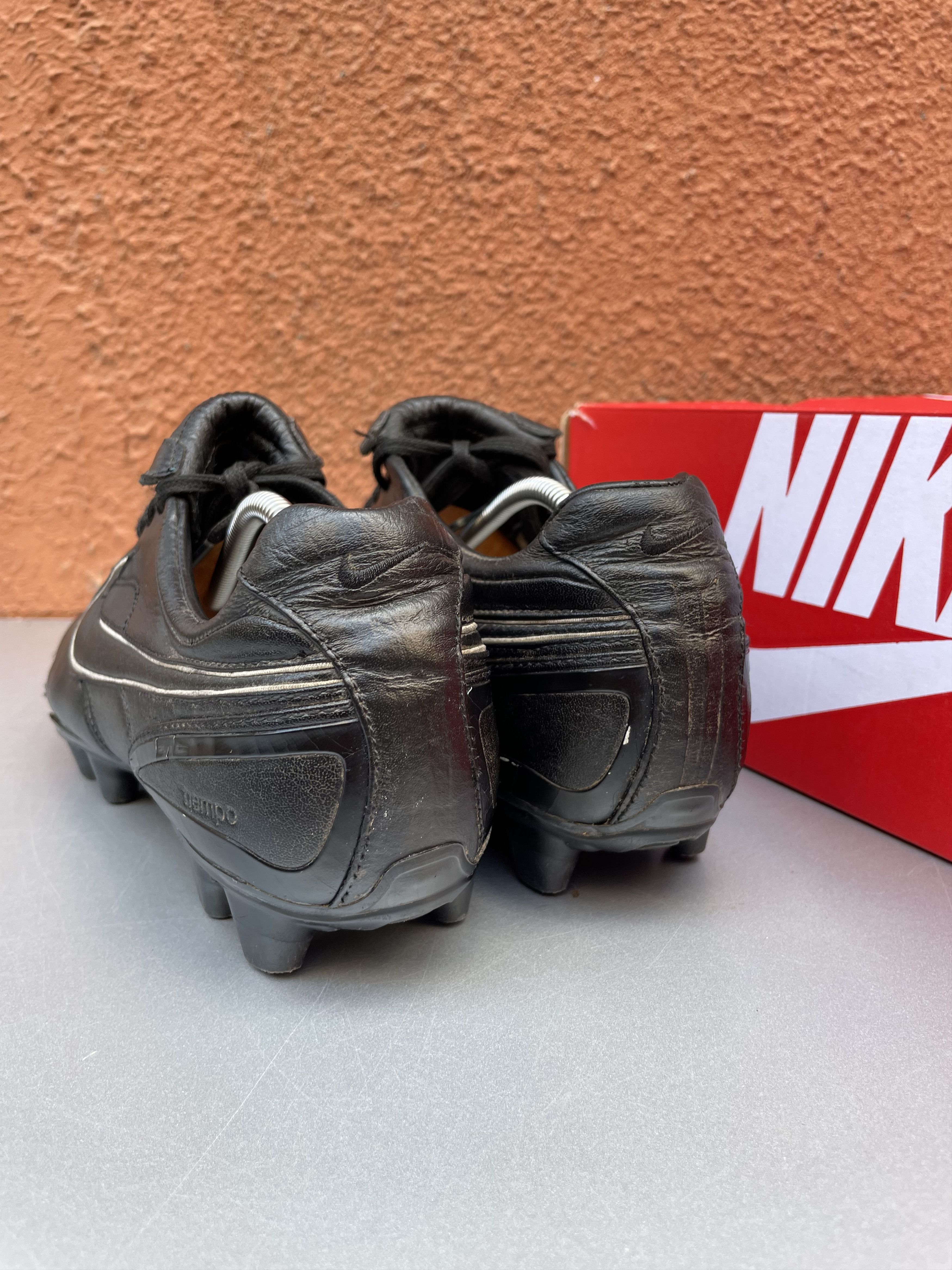 Nike Rare Nike tiempo Ronaldo vintage Size US 9 / EU 42 - 5 Thumbnail