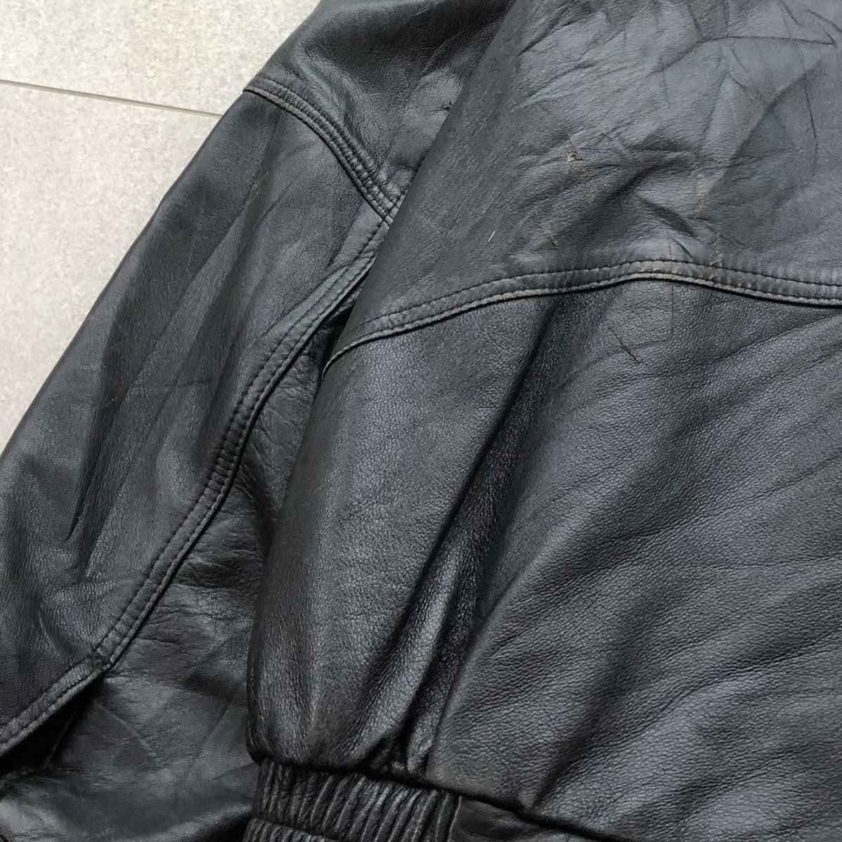 Vintage Vintage BOVET Leather Black Bomber Jacket Made In Canada 🇨🇦 Size US XL / EU 56 / 4 - 16 Thumbnail