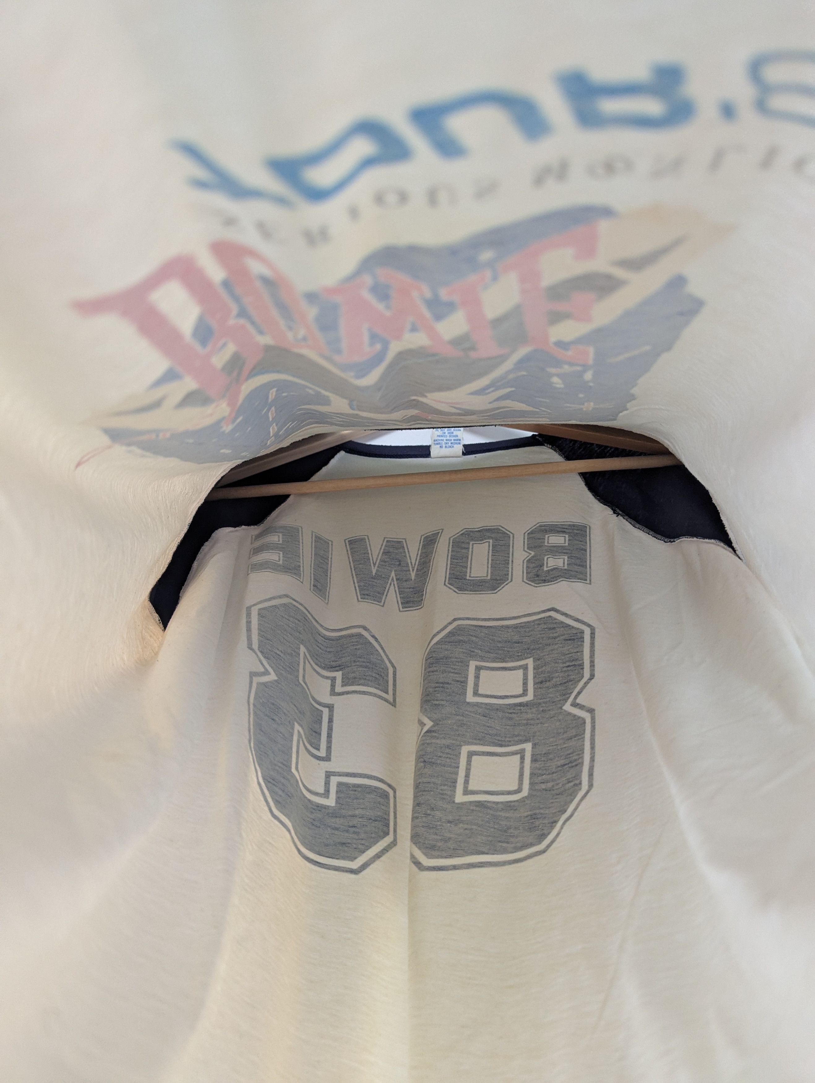 Band Tees VTG 80s DAVID BOWIE SERIOUS MOONLIGHT TOUR 83 RARE tshirt L Size US L / EU 52-54 / 3 - 6 Thumbnail