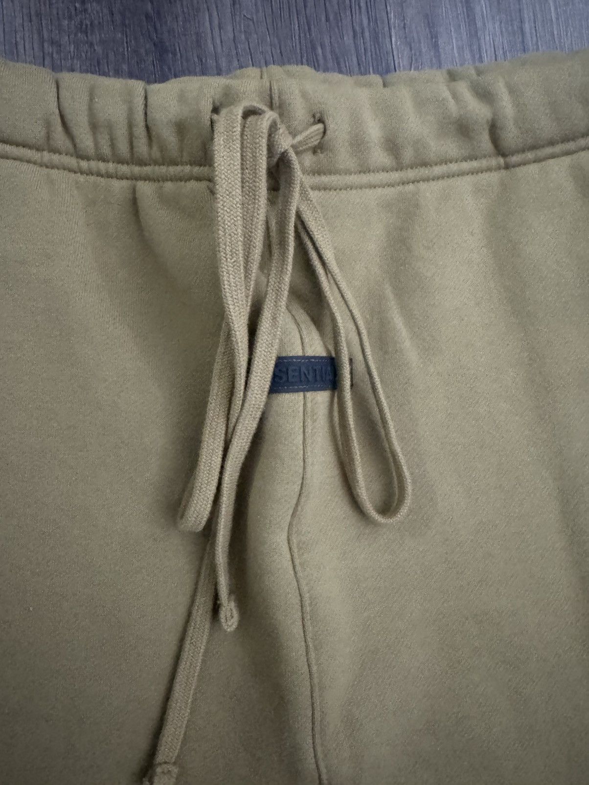 Fear of God Fear of God ESSENTIALS Shorts Size US 38 / EU 54 - 2 Thumbnail