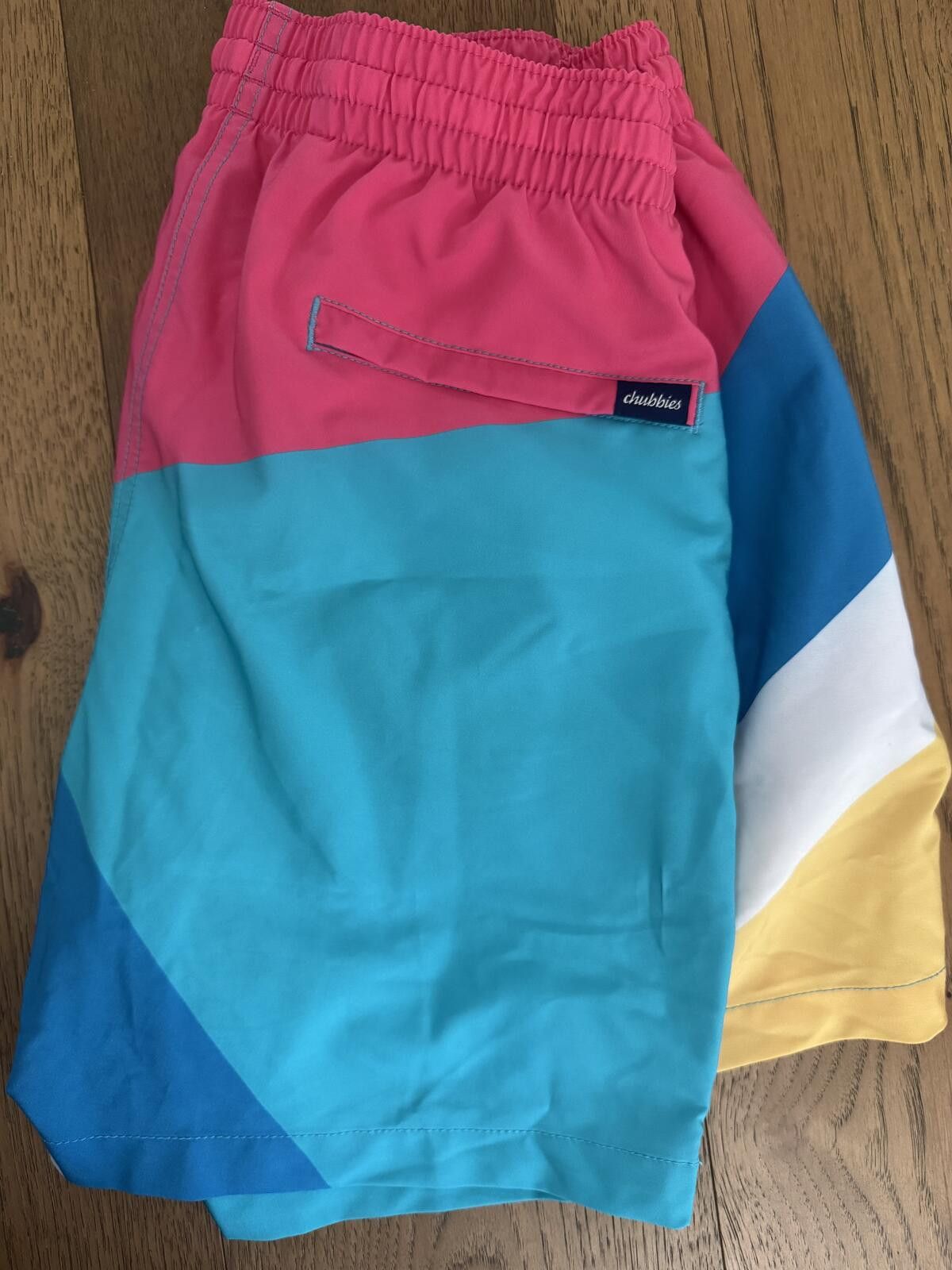Chubbies Chubbies- Large 5.5" Colorblock Swim Trunks Size US 34 / EU 50 - 1 Thumbnail