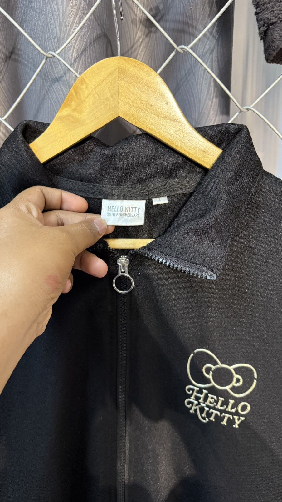 Anime 2024 HELLO KITTY 50TH ANNIVERSARY SWEATER JACKT TOKYO JAPAN Size US L / EU 52-54 / 3 - 3 Thumbnail