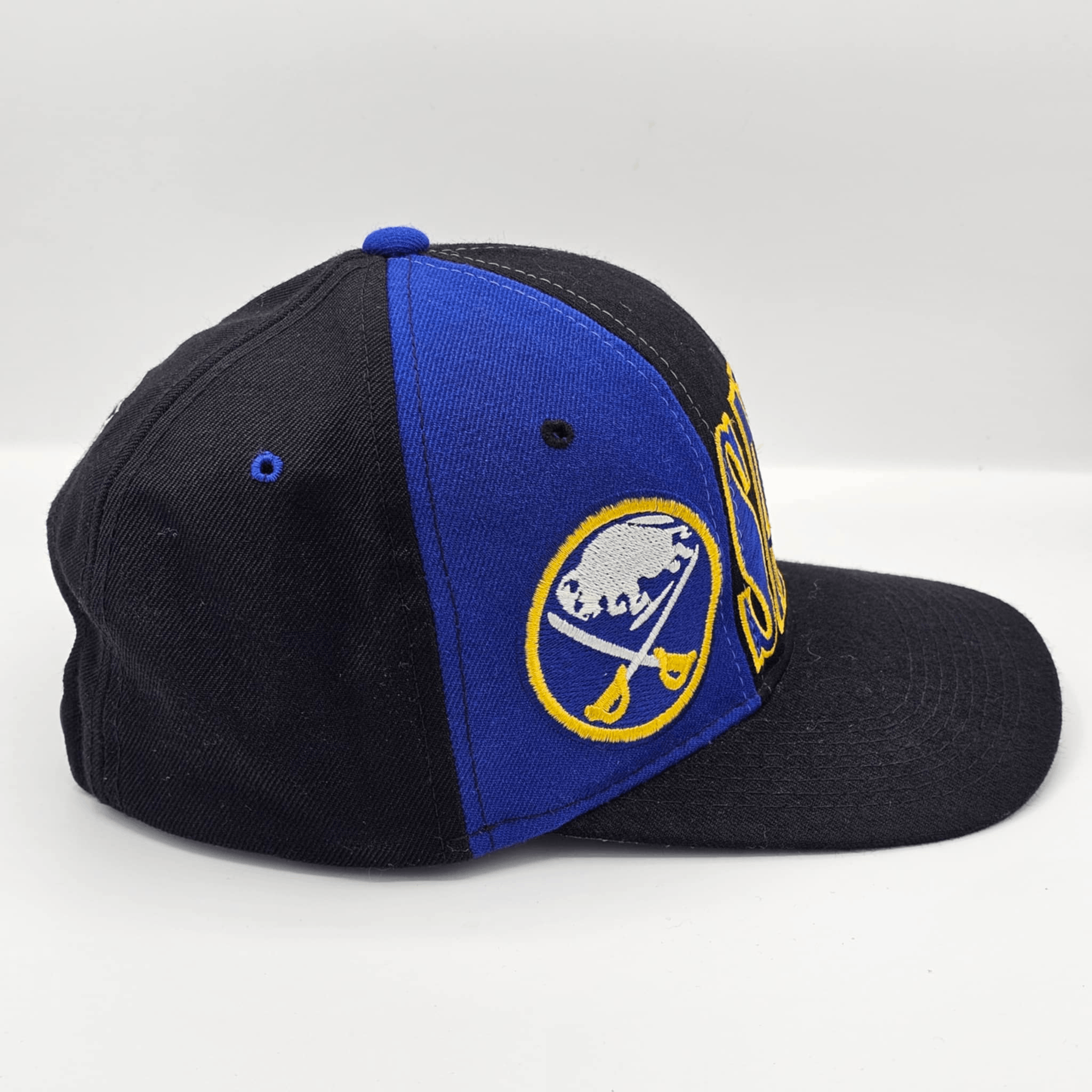 NHL × Starter × Vintage Buffalo Sabres Vintage 90s Starter Snapback Hat Size ONE SIZE - 2 Thumbnail