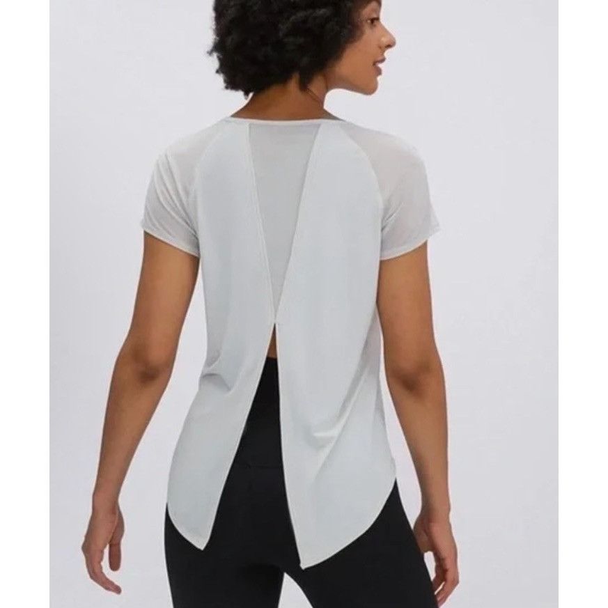 Lululemon Lululemon Mix & Mesh Short Sleeve Tee Size SmallWhite Size S / US 4 / IT 40 - 4 Thumbnail