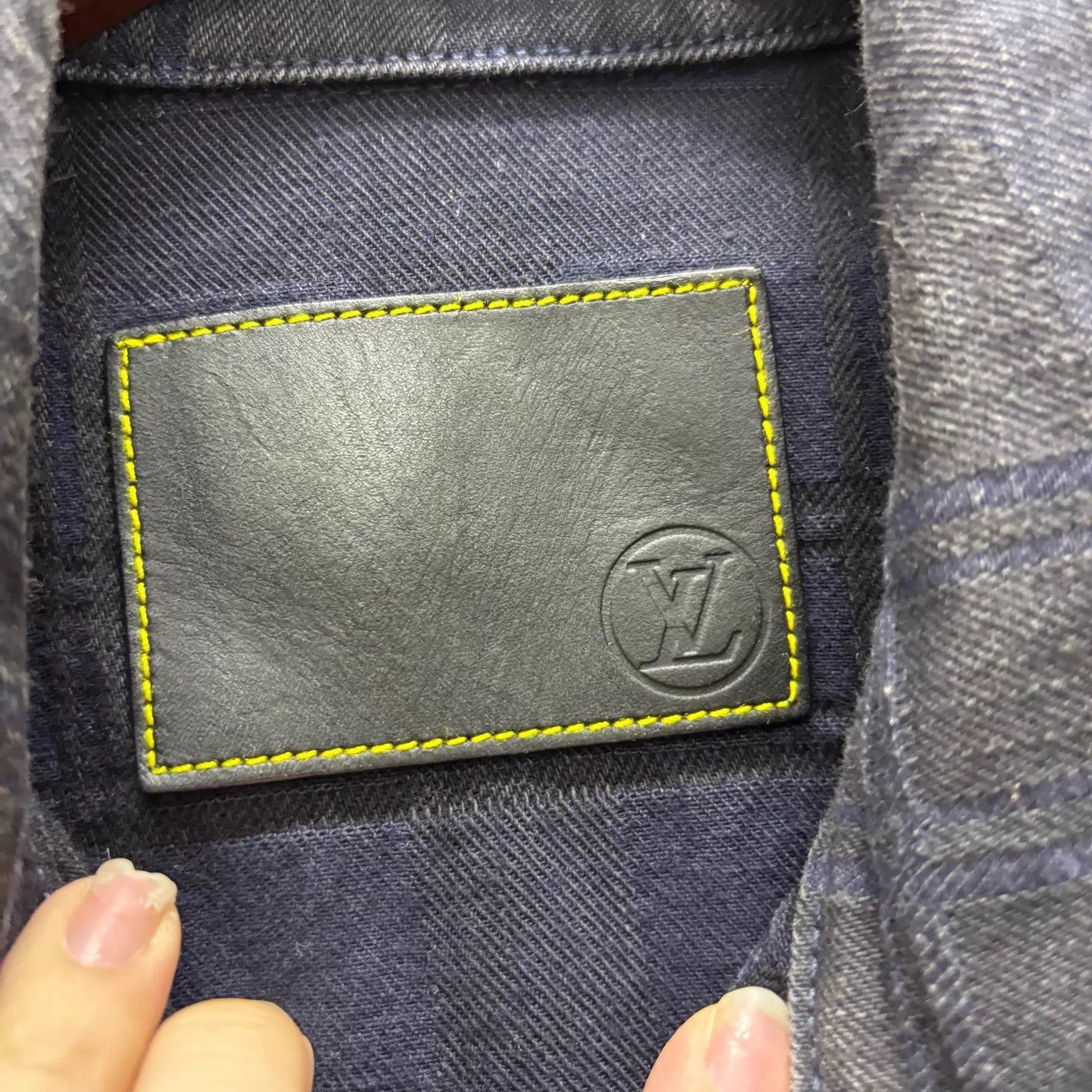 Louis Vuitton LOUIS VUITTON Notch Lapel Monogram Denim Jacket XL Size US XL / EU 56 / 4 - 3 Thumbnail
