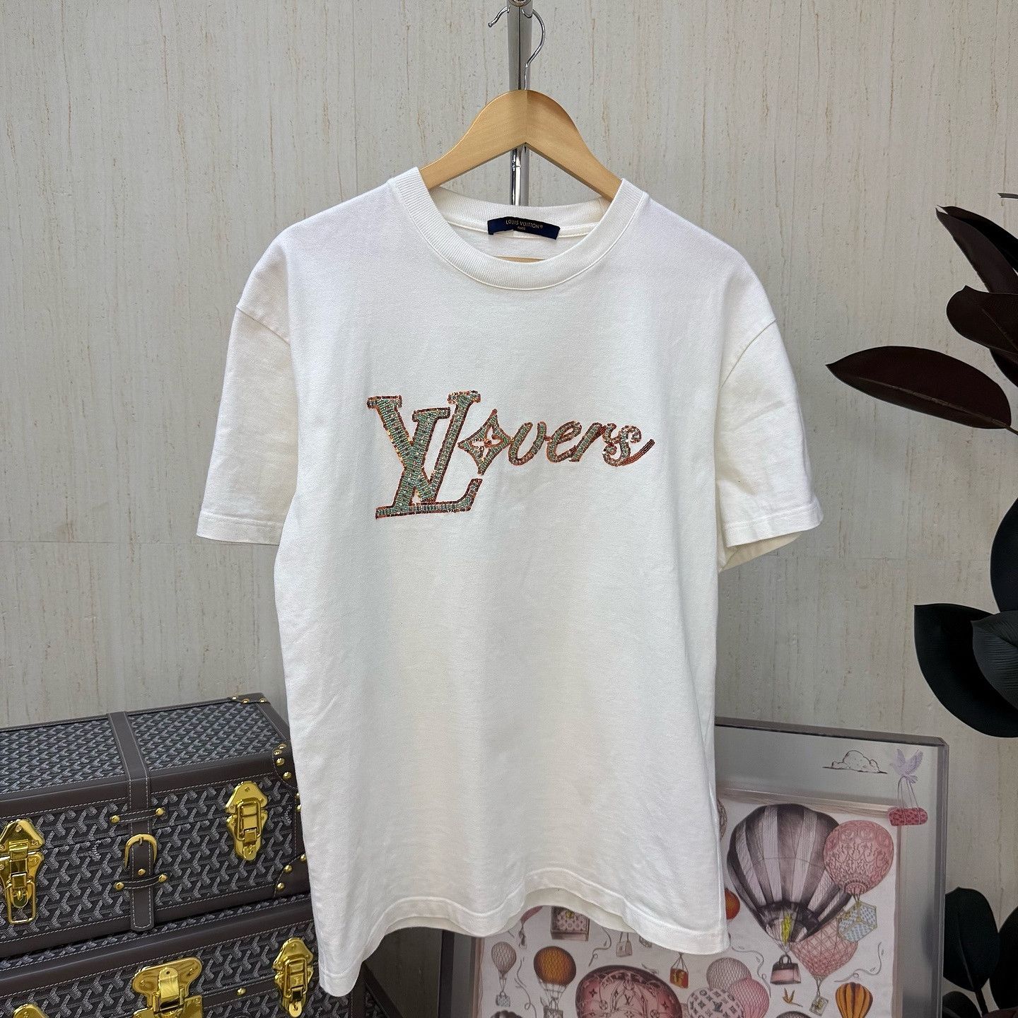 Louis Vuitton Louis Vuitton Logo Embroidered T-Shirt White Size M Size US M / EU 48-50 / 2 - 1 Thumbnail