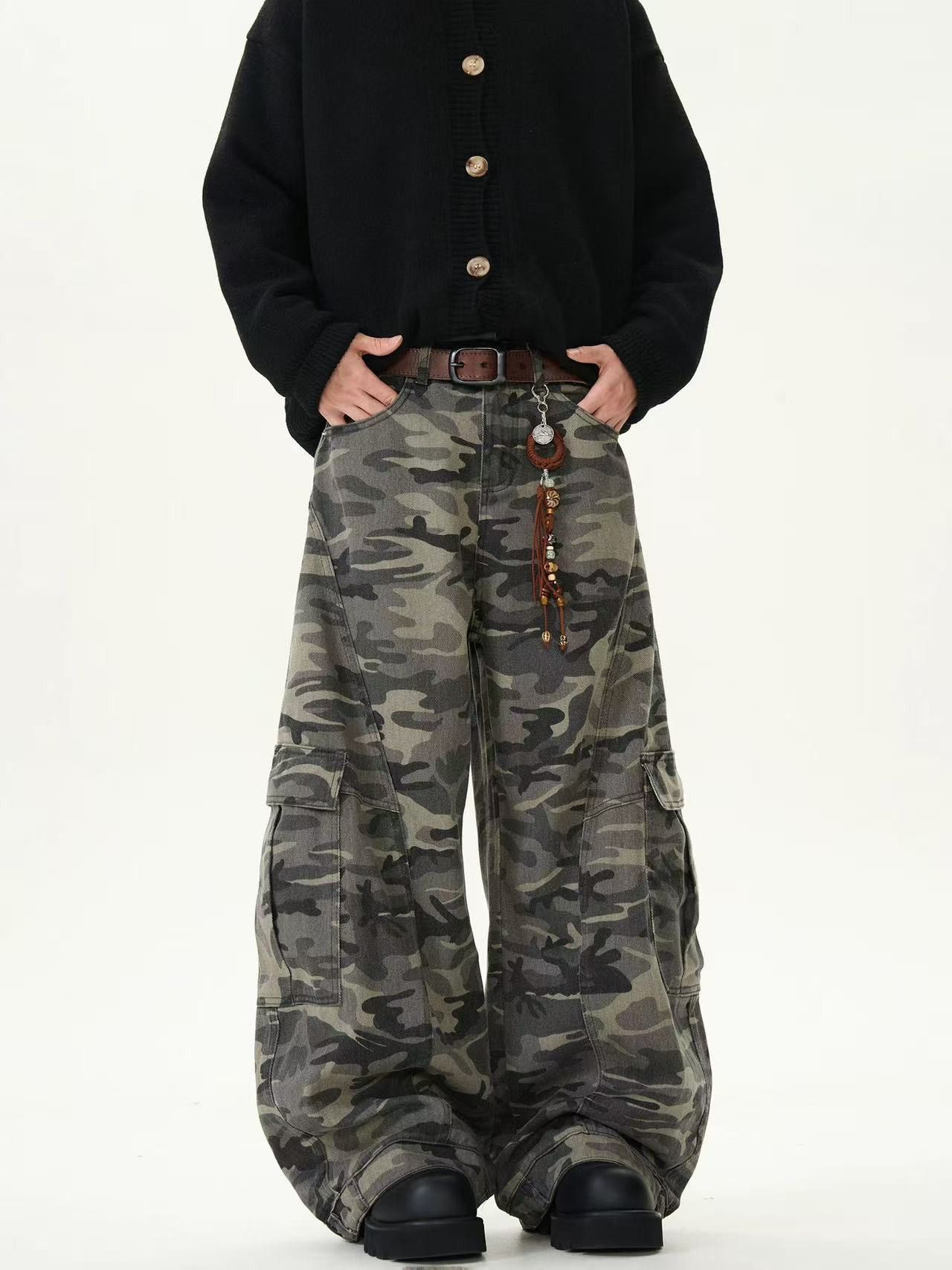 Japanese Brand American retro camouflage wide-leg cargo jeans Size US 32 / EU 48 - 2 Thumbnail