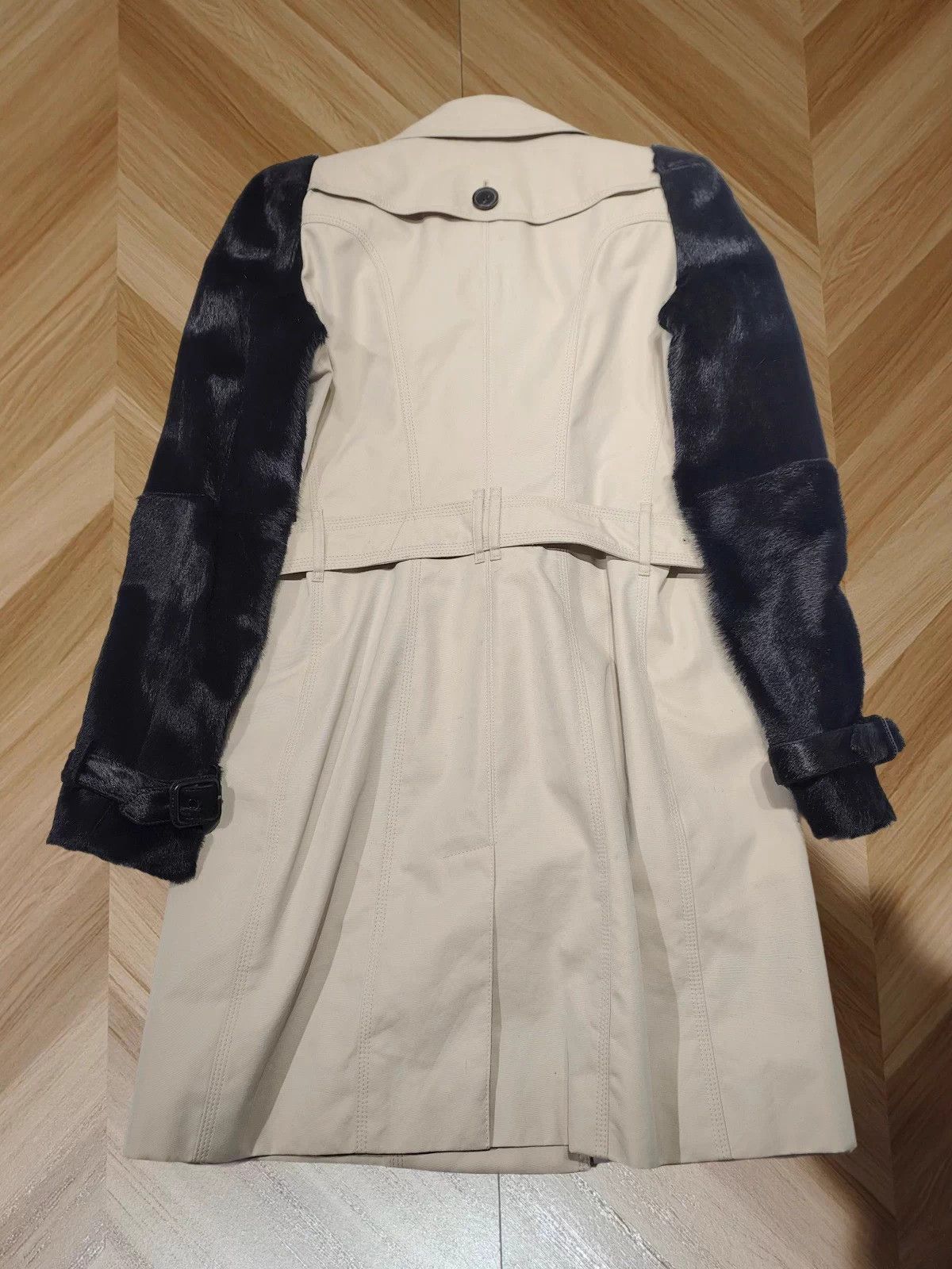 Burberry Burberry Trench Coat Women's 8 Almost New Fur Sleeves Size S / US 4 / IT 40 - 2 Thumbnail