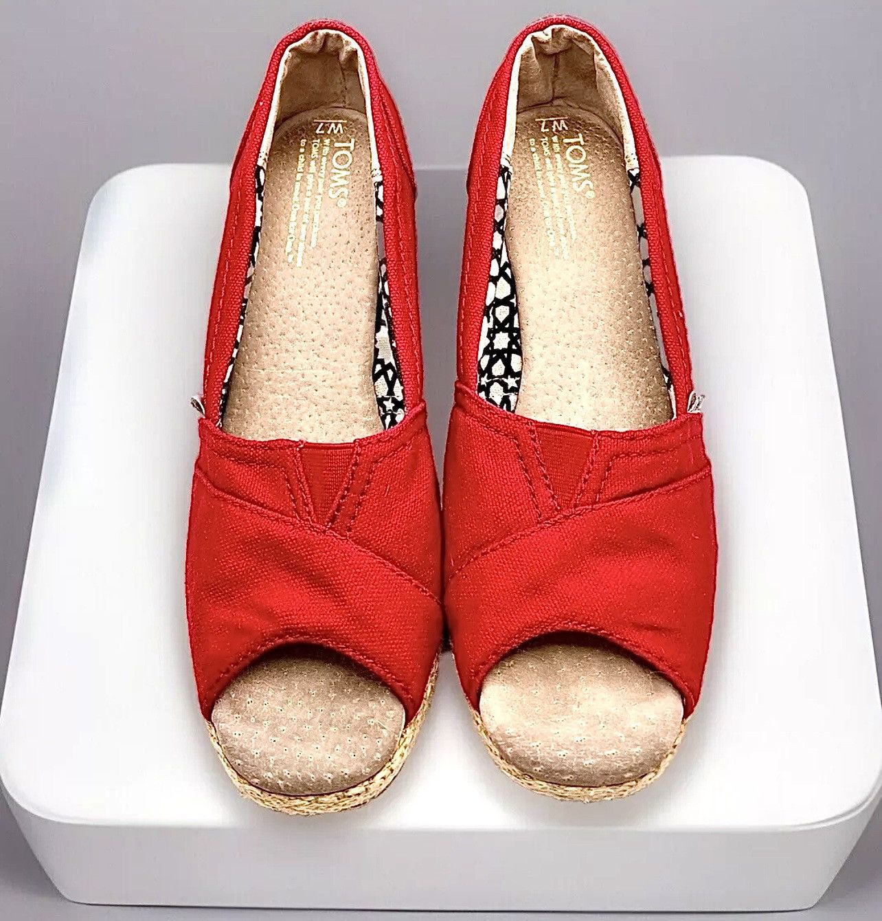 Toms classic fashion red