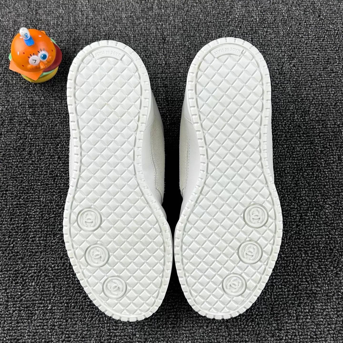 Chanel Chanel 24C White Sneakers Size 35 Size US 4.5 / IT 34.5 - 6 Thumbnail