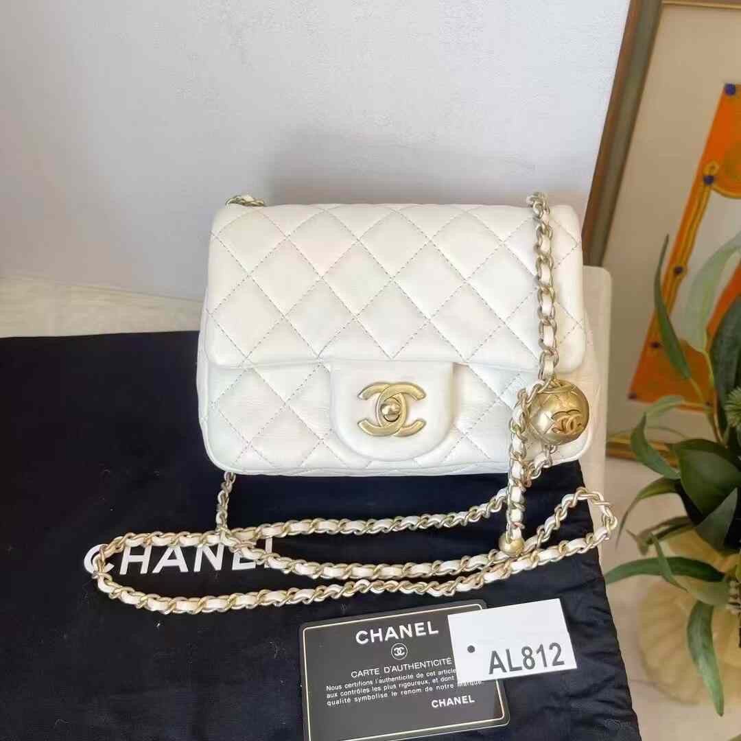 Chanel Pre-loved Bag Very good condition Size ONE SIZE - 1 Thumbnail