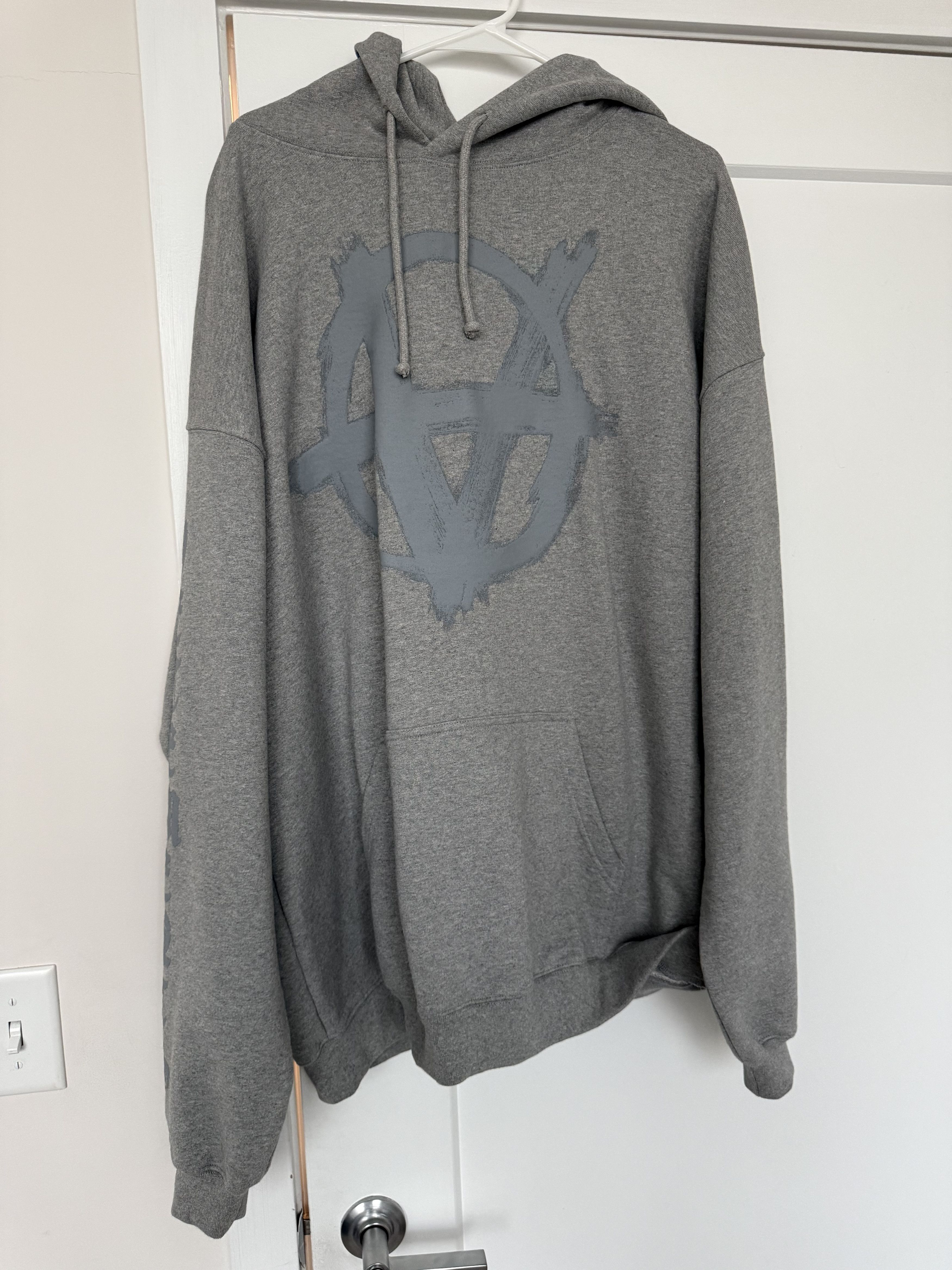 Vetements Vetements Anarchy Hoodie Size US M / EU 48-50 / 2 - 1 Thumbnail