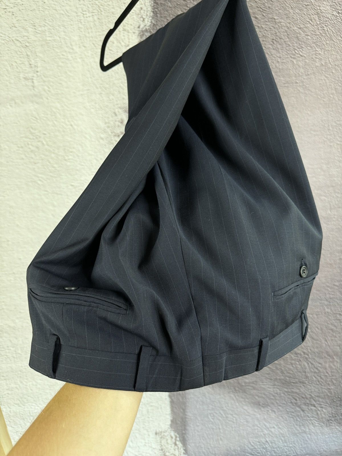 Gieves & Hawkes Gieves & Hawkes Saville Row navy striped wool suit 2 button Size 46R - 21 Thumbnail
