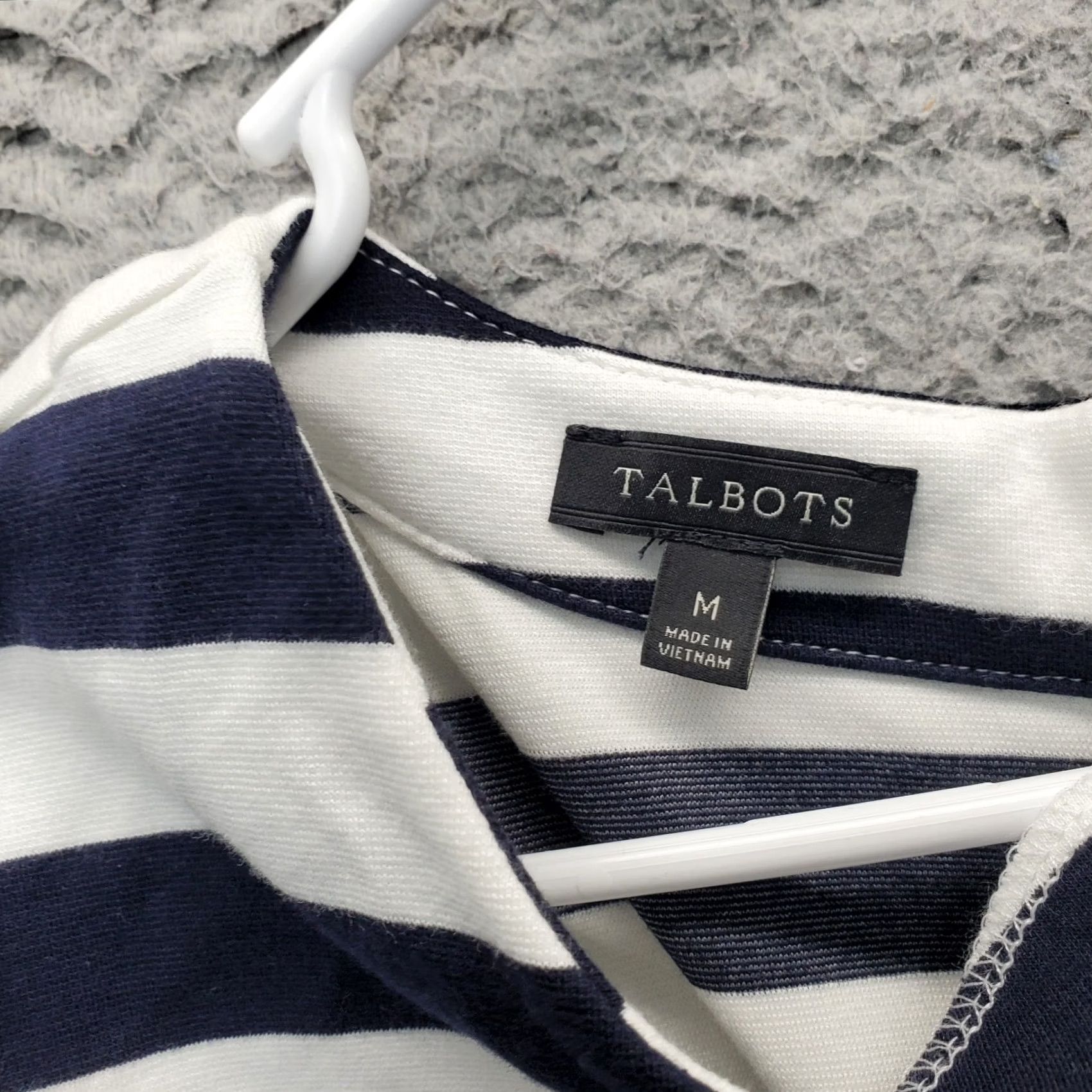 Talbots Talbots Blouse Top Women's M Striped Stretch Short Sleeve Back Zip Shirt Multicolor Casual Womens, Talbots Shirt, 90s/Outdoor, Pre-owned Size M / US 6-8 / IT 42-44 - 5 Thumbnail