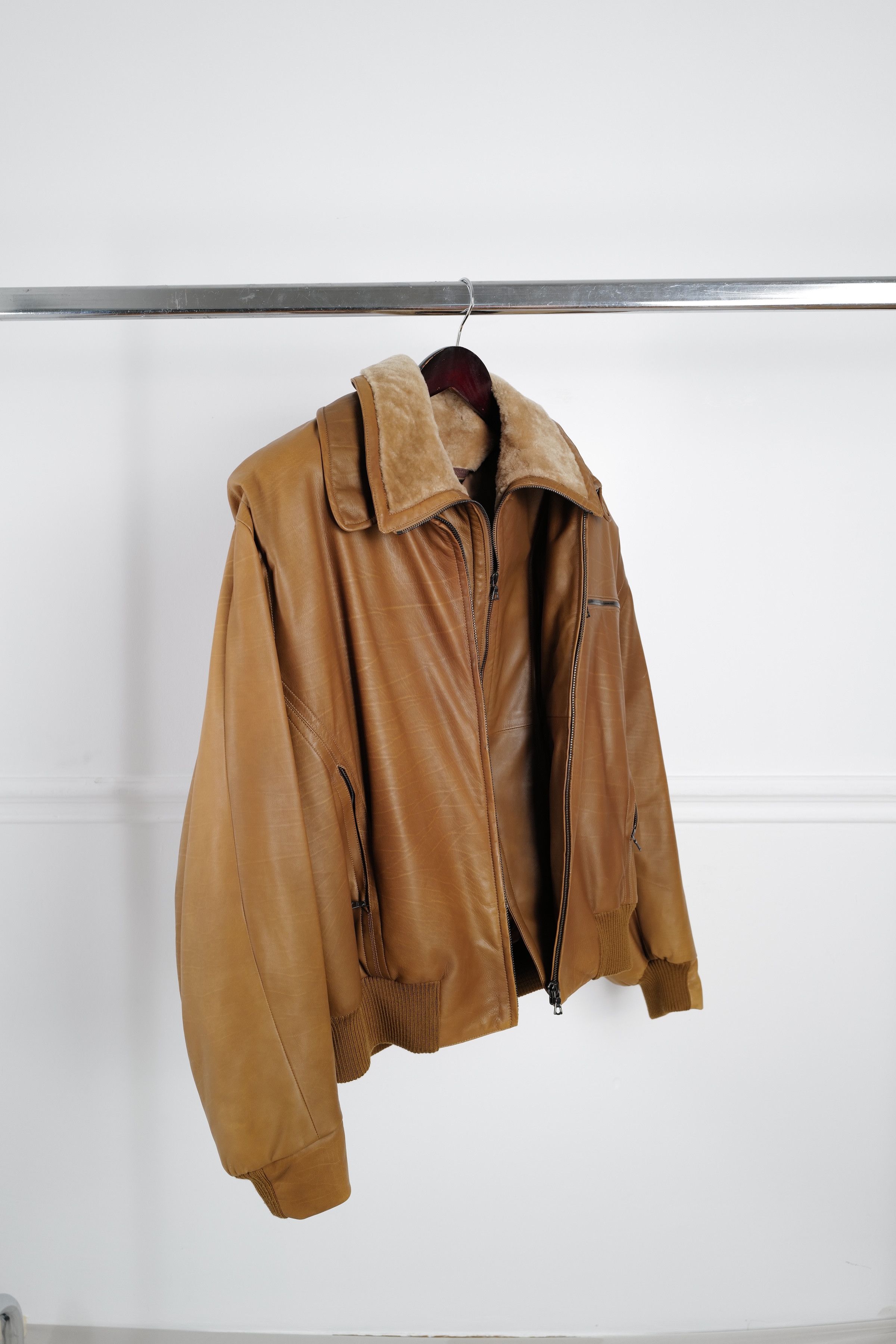 Kiton KITON LEATHER JACKET Size US XL / EU 56 / 4 - 17 Thumbnail