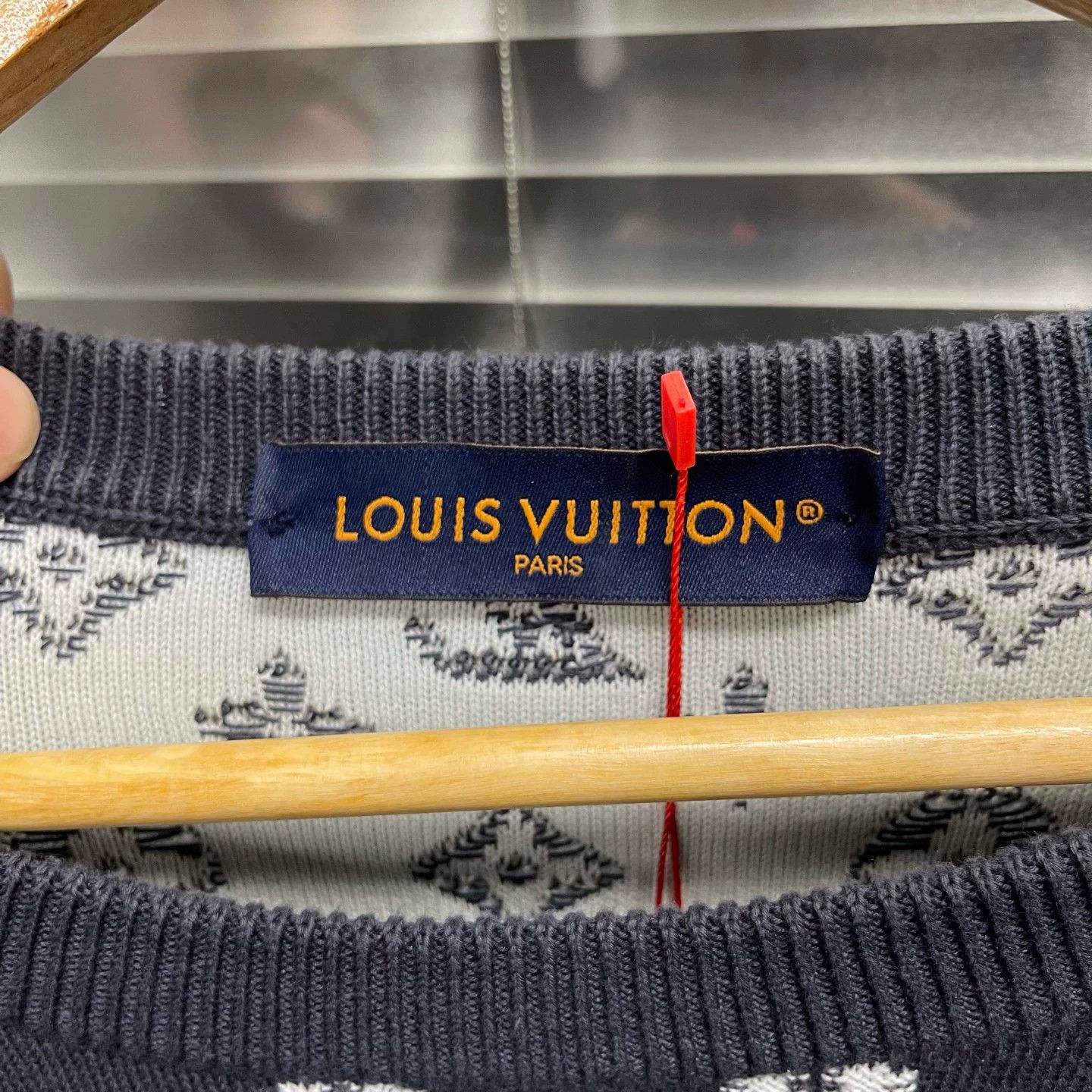 Louis Vuitton LV 24ss gradient Monogram allover knit sweater XXL Size US XXL / EU 58 / 5 - 3 Thumbnail