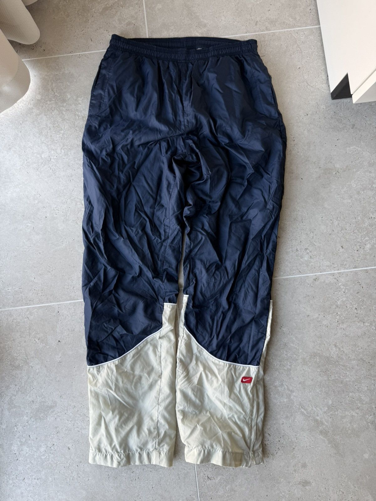 Nike Vintage Nike Nylon Pants Size US 36 / EU 52 - 1 Thumbnail