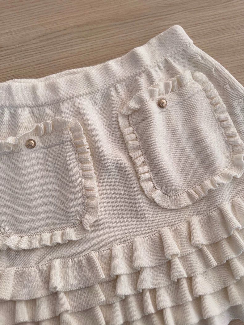 Chanel Chanel 21c white cake skirt Size 26" / US 2 / IT 38 - 4 Thumbnail