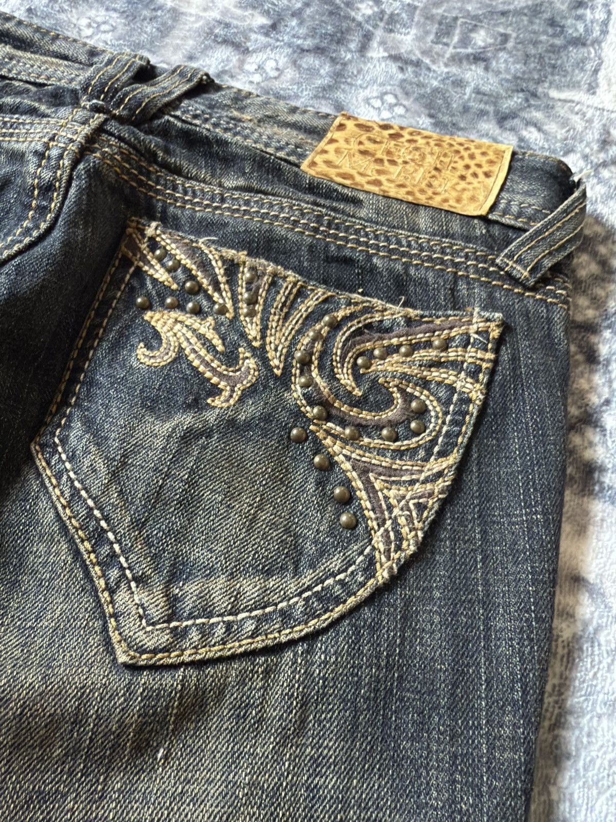 Tornado Mart Cecil McBee Mud Wash Studded Tribal Flare Jeans Size US 27 - 5 Thumbnail