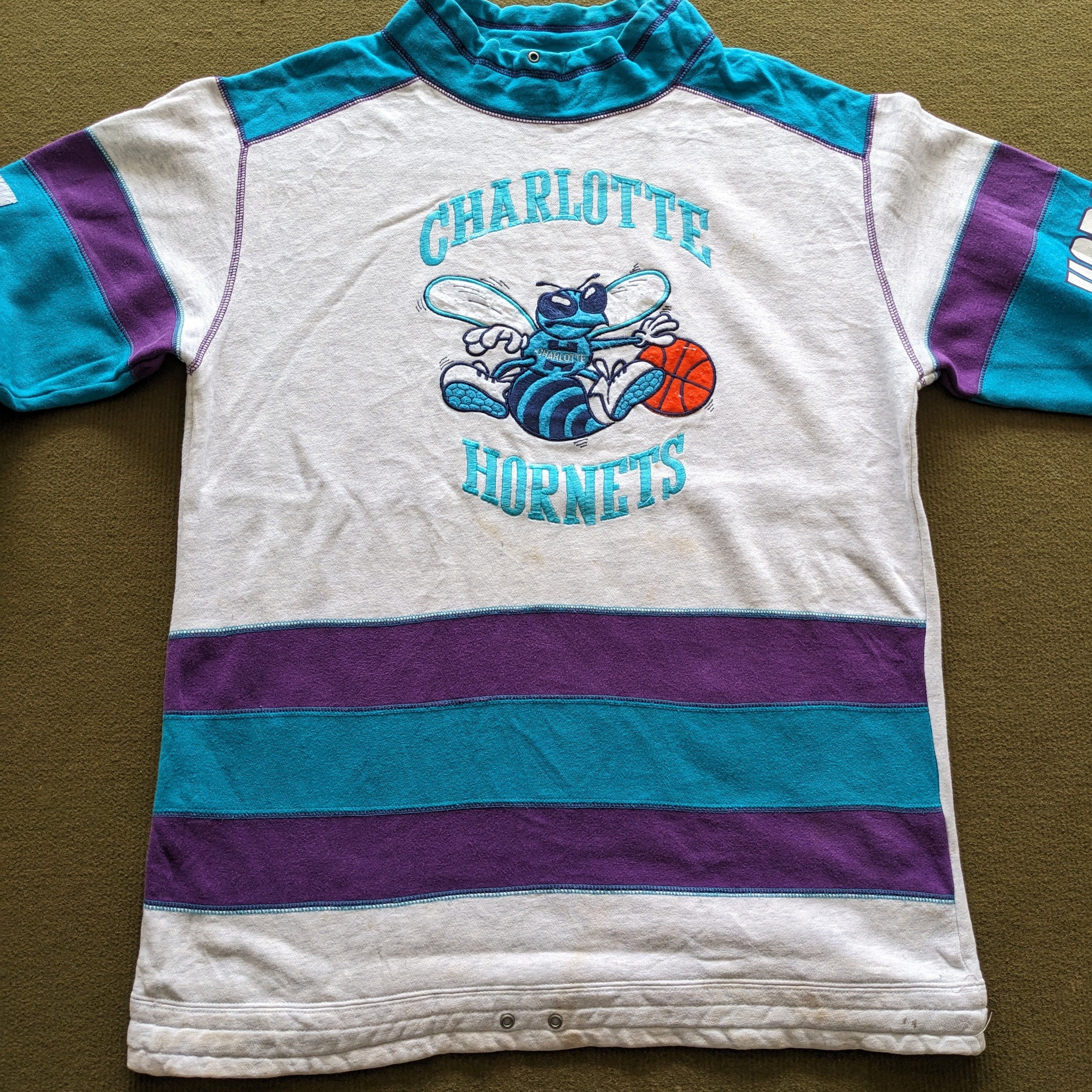 NBA Vintage CHARLOTTE HORNETS NBA Sports Sweatshirt Size US M / EU 48-50 / 2 - 2 Thumbnail