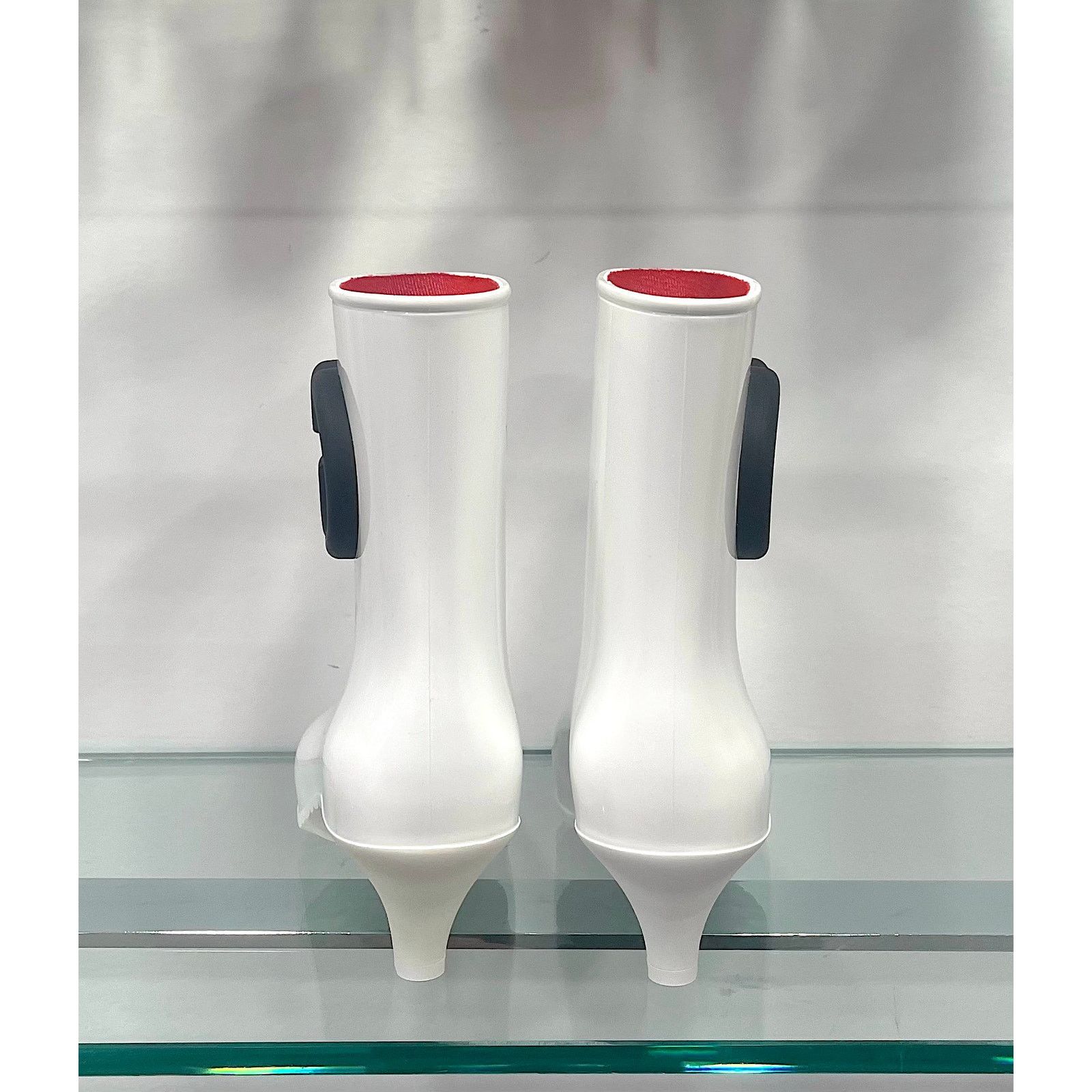 Gucci Gucci Rubber ankle Rain Boot Interlocking G White Black 37 Size US 7 / IT 37 - 7 Thumbnail