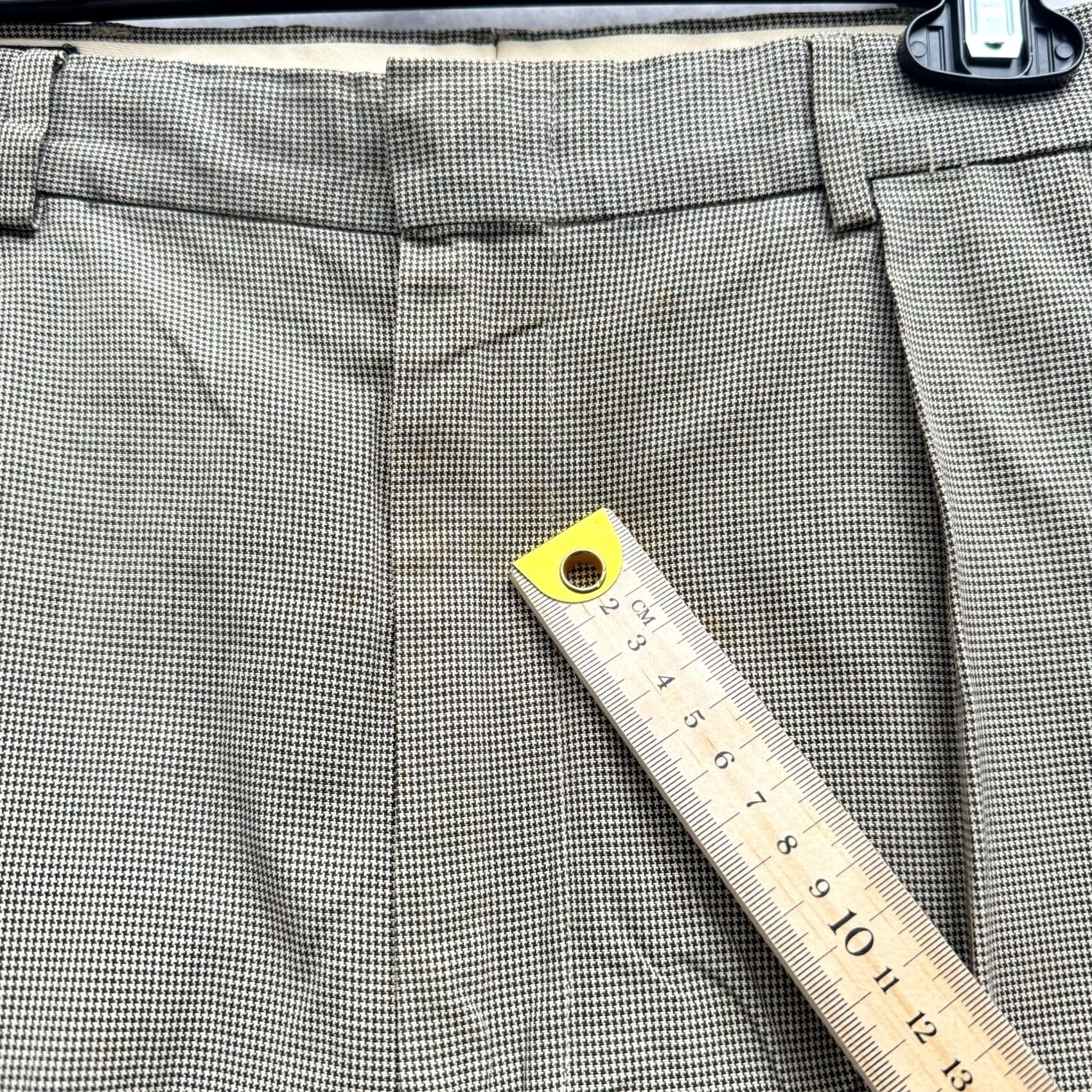 Polo Ralph Lauren VINTAGE Polo Ralph Lauren Pants Trousers Khaki Beighe/Cotton? Herringbone Pleated 34x30 Mens Straight Inseam 30 Polpo Ralph Lauren Pants Size US S / EU 44-46 / 1 - 6 Thumbnail