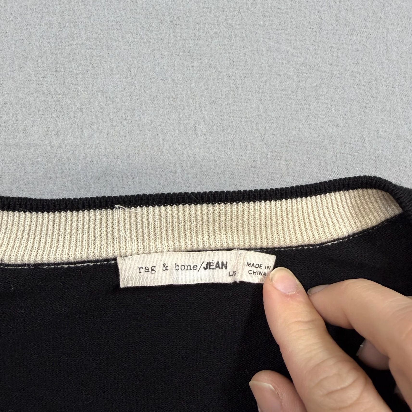 Vintage rag & bone/jean Sweater Womens Large Black V-Neck Long Sleeve Pullover Knit Size L / US 10 / IT 46 - 2 Thumbnail