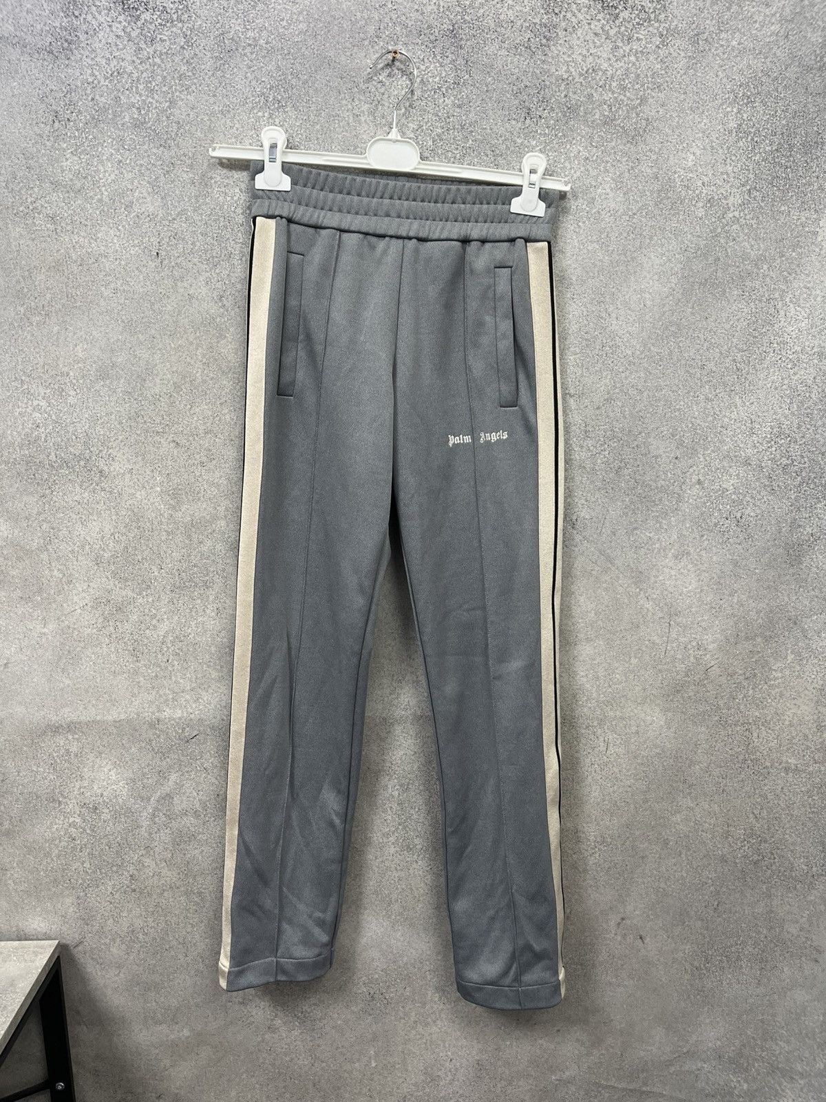 Palm Angels Palm Angels Sweatpants Size US 26 / EU 42 - 1 Thumbnail