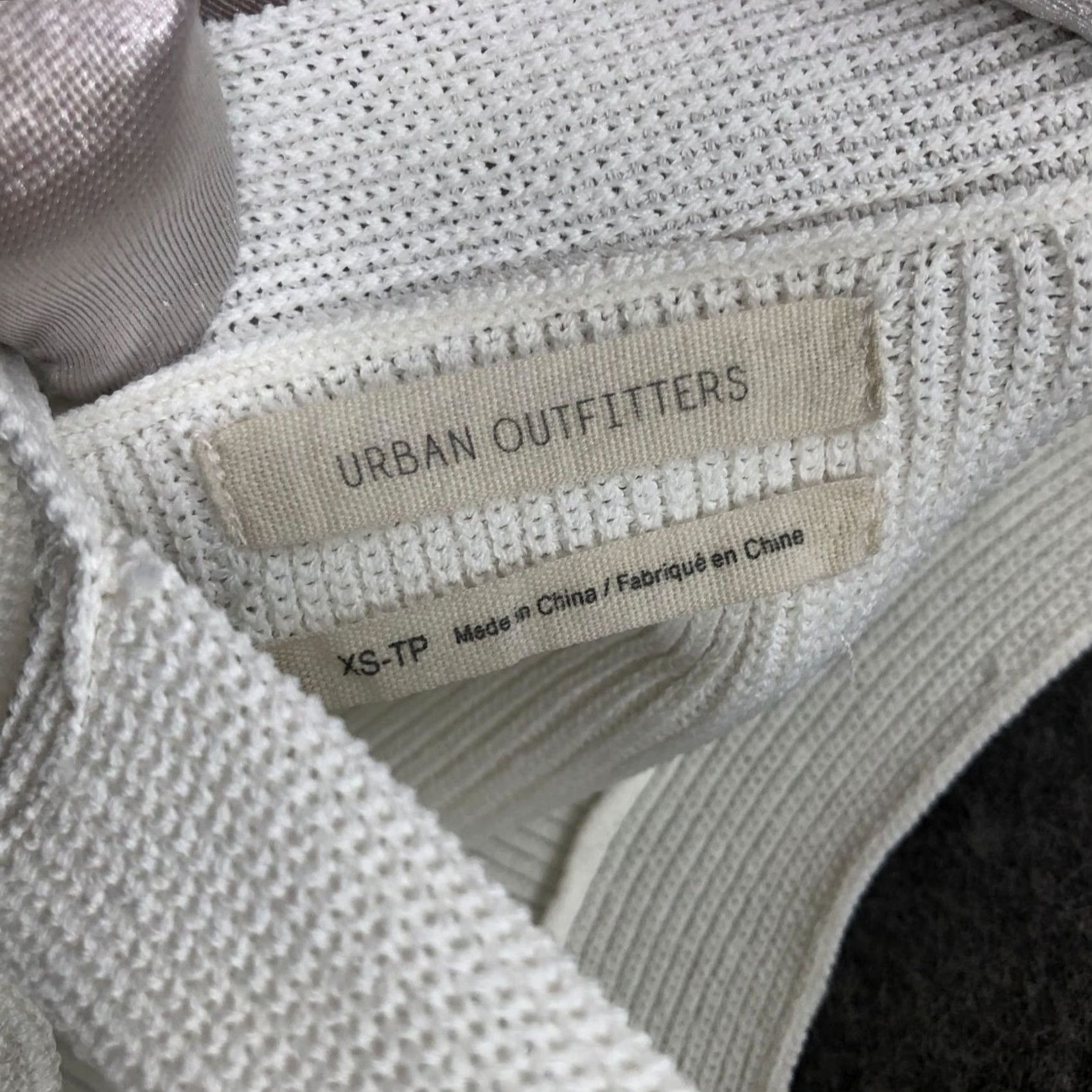 Urban Outfitters VINTAGE Urban Outfitters Knit Square Neck Tank Top Womens XS White Tie Around Waist Size XS / US 0-2 / IT 36-38 - 7 Thumbnail