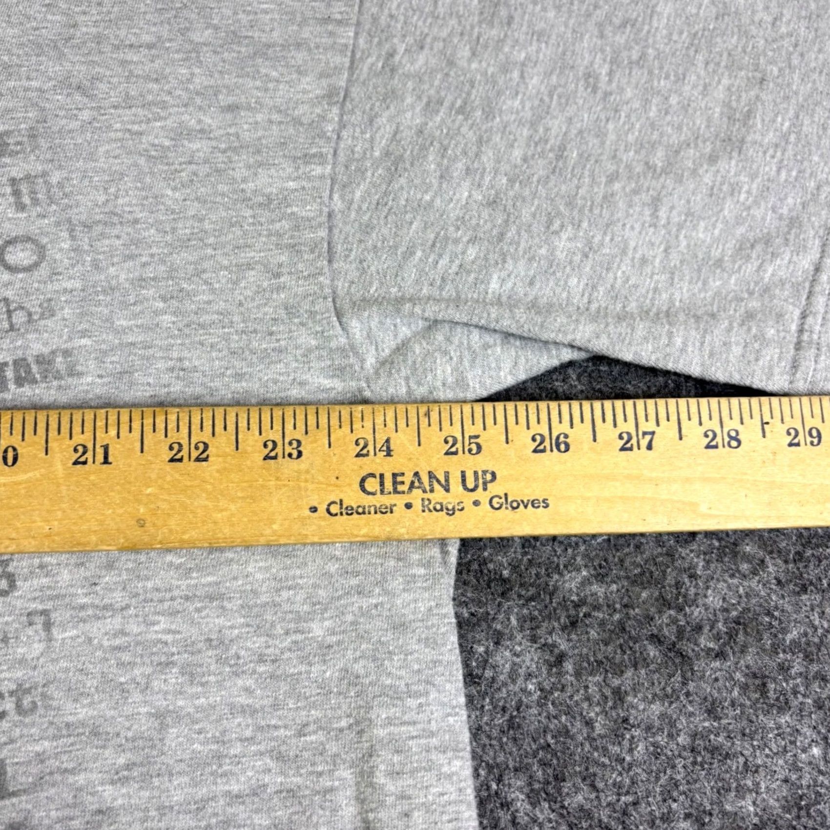 Disney VINTAGE Disney Parks Mickey Mouse Friends Gray T-Shirt Hanes 2XL Men Gray Logo Graphic Print All Seasons Crew Neck Short Sleeve Disney Parks 2XL Mens Size US XXL / EU 58 / 5 - 3 Thumbnail