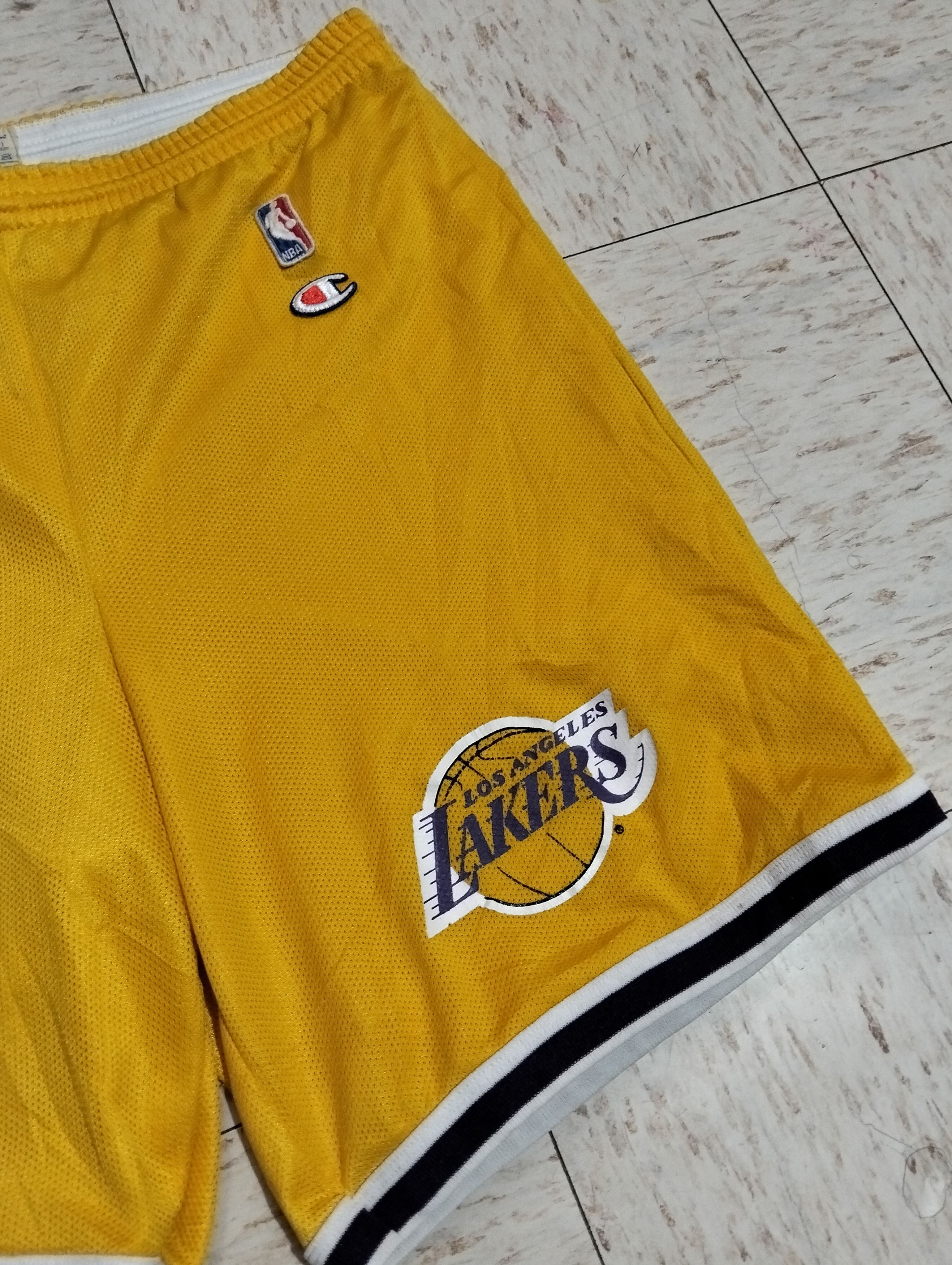 Champion × NBA × Vintage Vintage 90s Champion NBA Los angeles lakers shorts Size US 34 / EU 50 - 3 Thumbnail