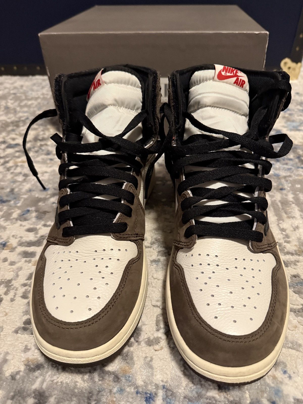 Nike × Travis Scott Air Jordan 1 High OG X Travis Scott Size US 11 / EU 44 - 1 Thumbnail