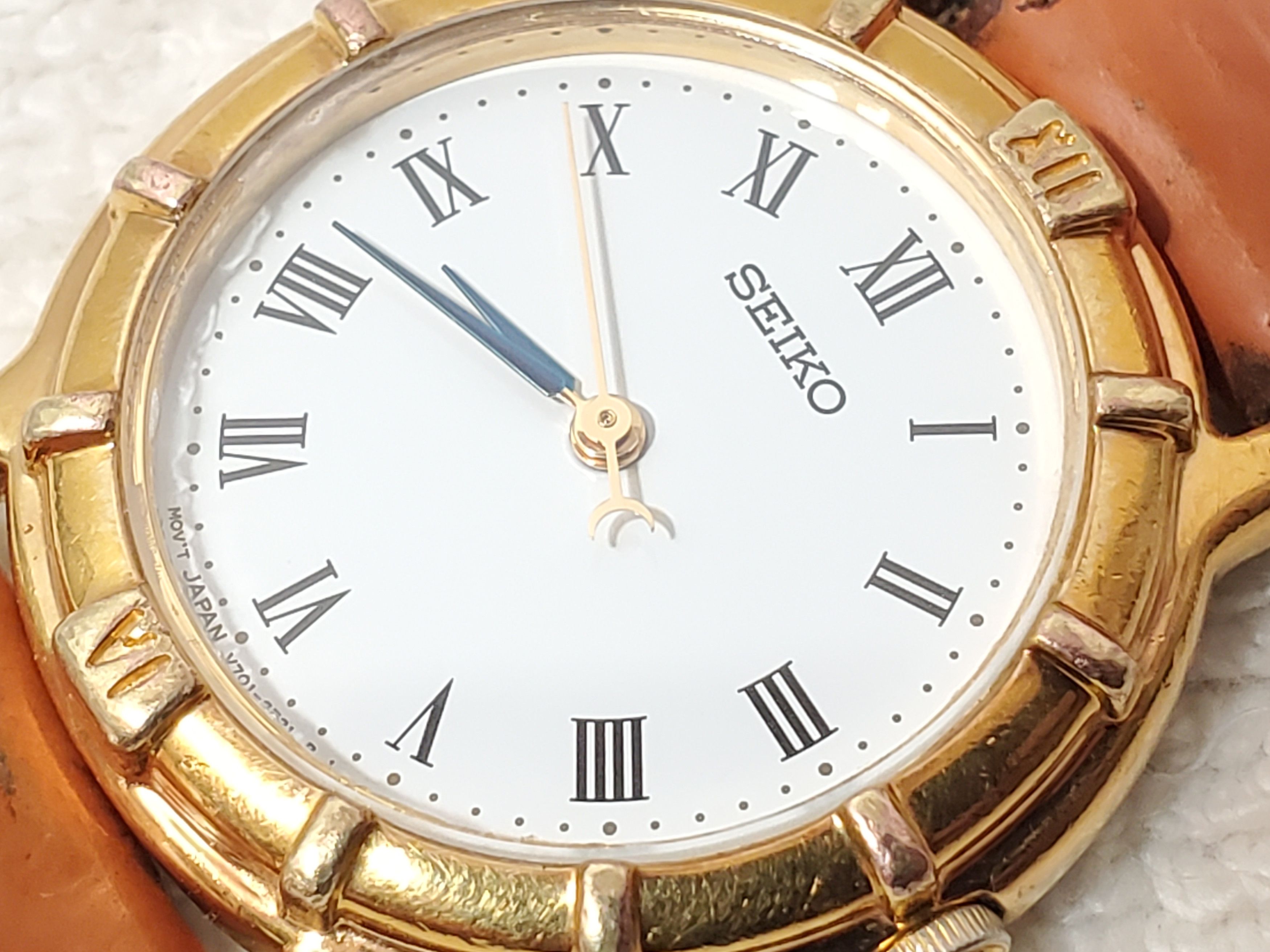 Seiko Vintage Seiko Women Watch White Dial Black Roman Numerals Size ONE SIZE - 3 Thumbnail