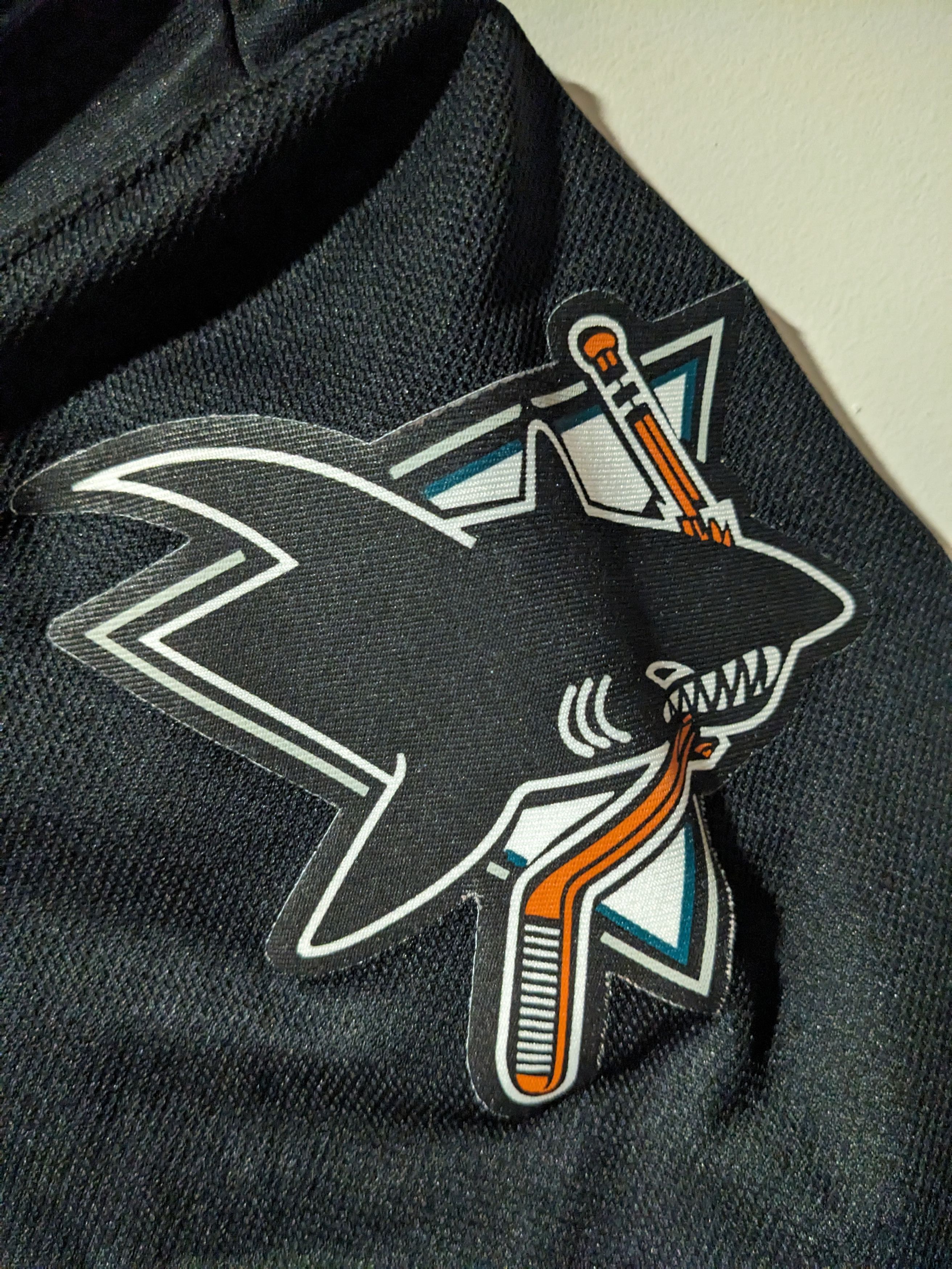 Ccm × NHL × Vintage Vintage 90s Worcester Sharks CCM Youth Small Hockey Jersey Size US S / EU 44-46 / 1 - 5 Thumbnail