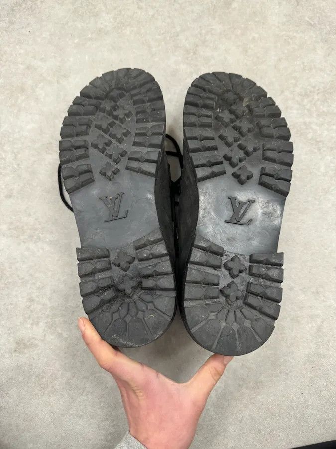 Louis Vuitton Louis Vuitton Lace-Up Detachable Black Eroded Leather Boots Size US 9 / EU 42 - 9 Thumbnail