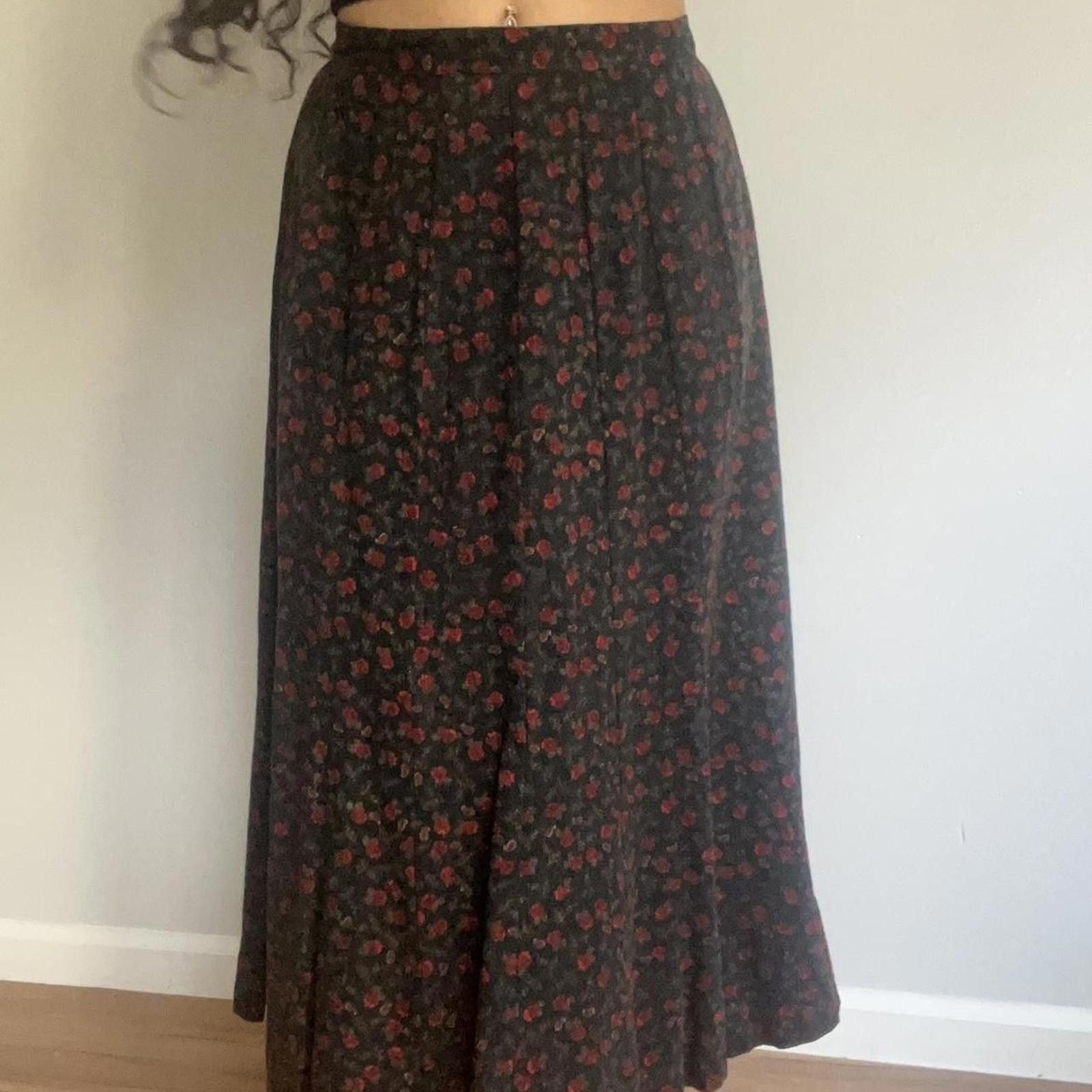 Other Black and red floral midi skirt Size 26" / US 2 / IT 38 - 1 Thumbnail